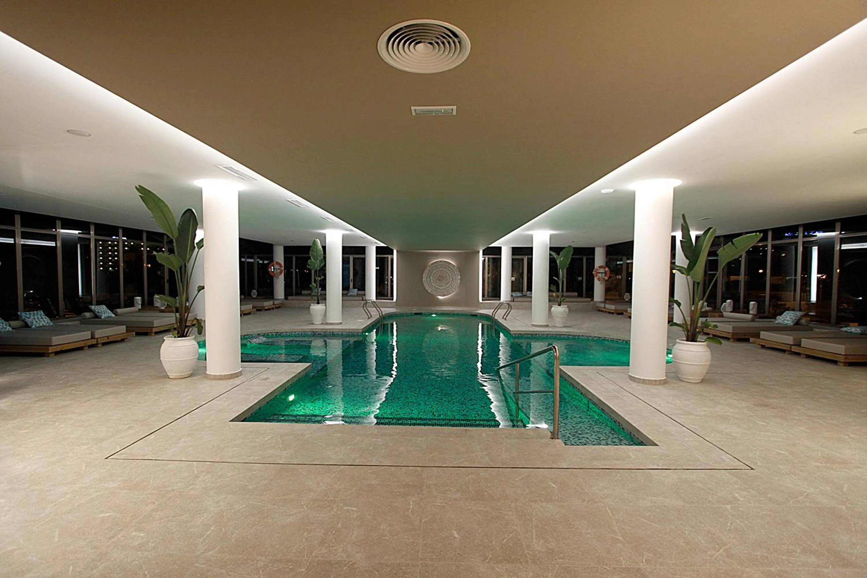 Swimming pool in BG Rei del Mediterrani