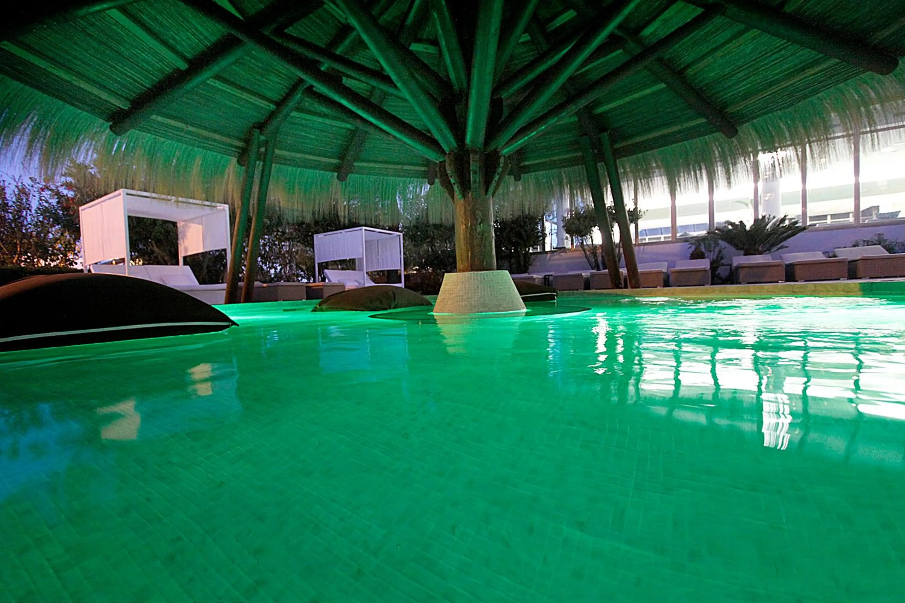 Swimming pool in BG Rei del Mediterrani