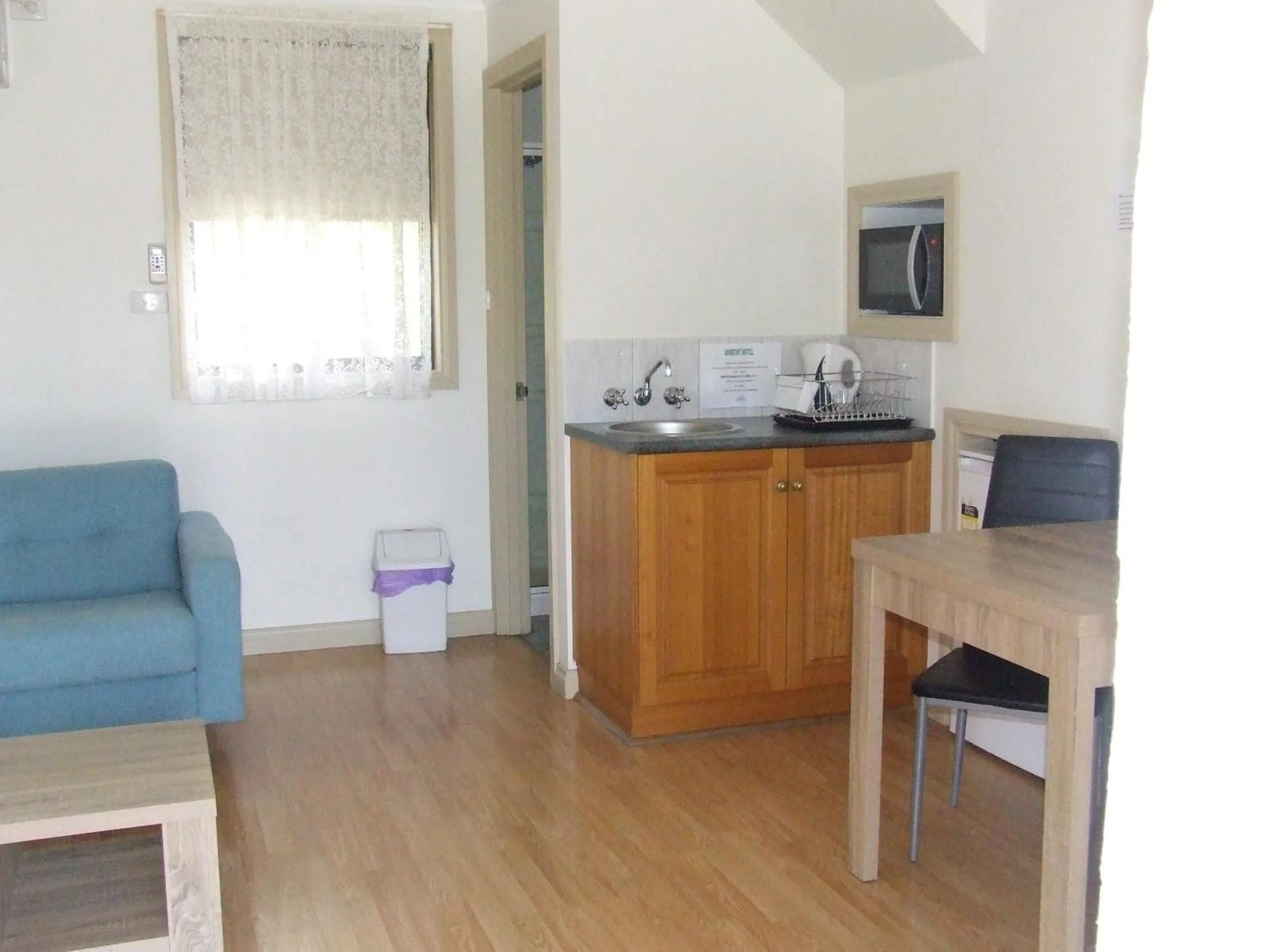 TV and multimedia in Queechy Motel