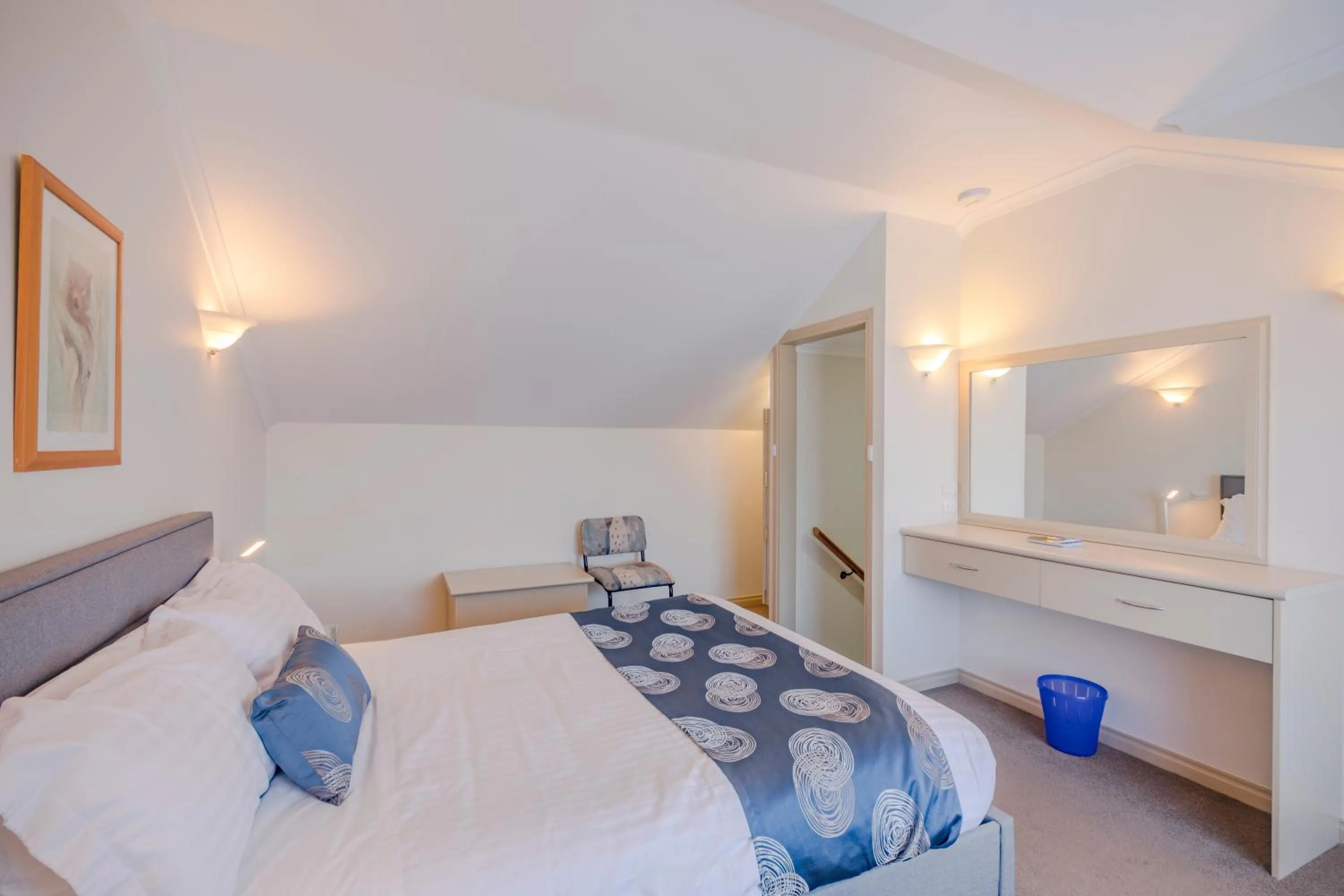 Bedroom, Bed in Queechy Motel