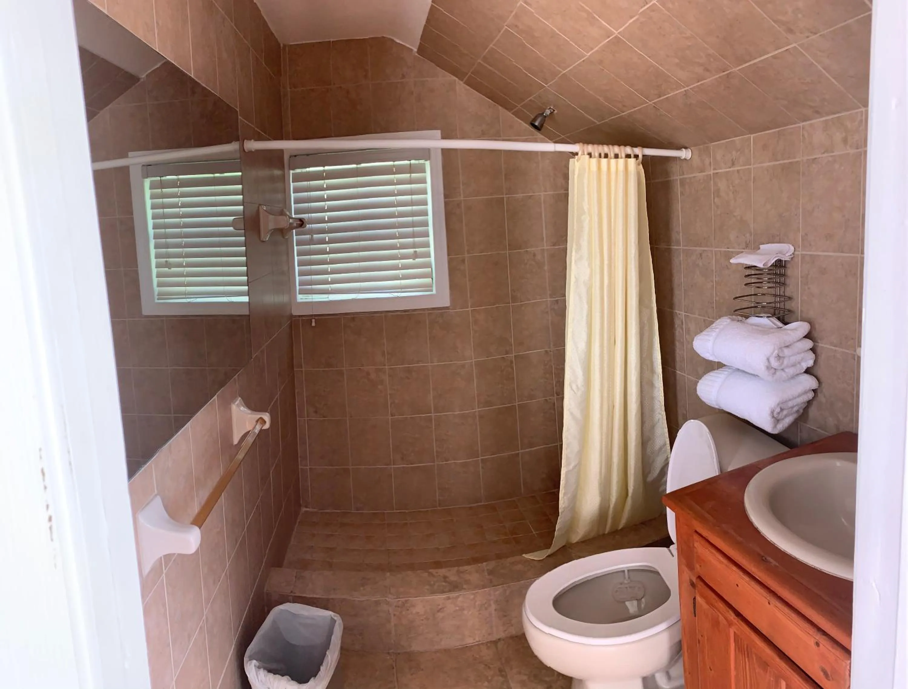 Bathroom in Bay Inn Estates