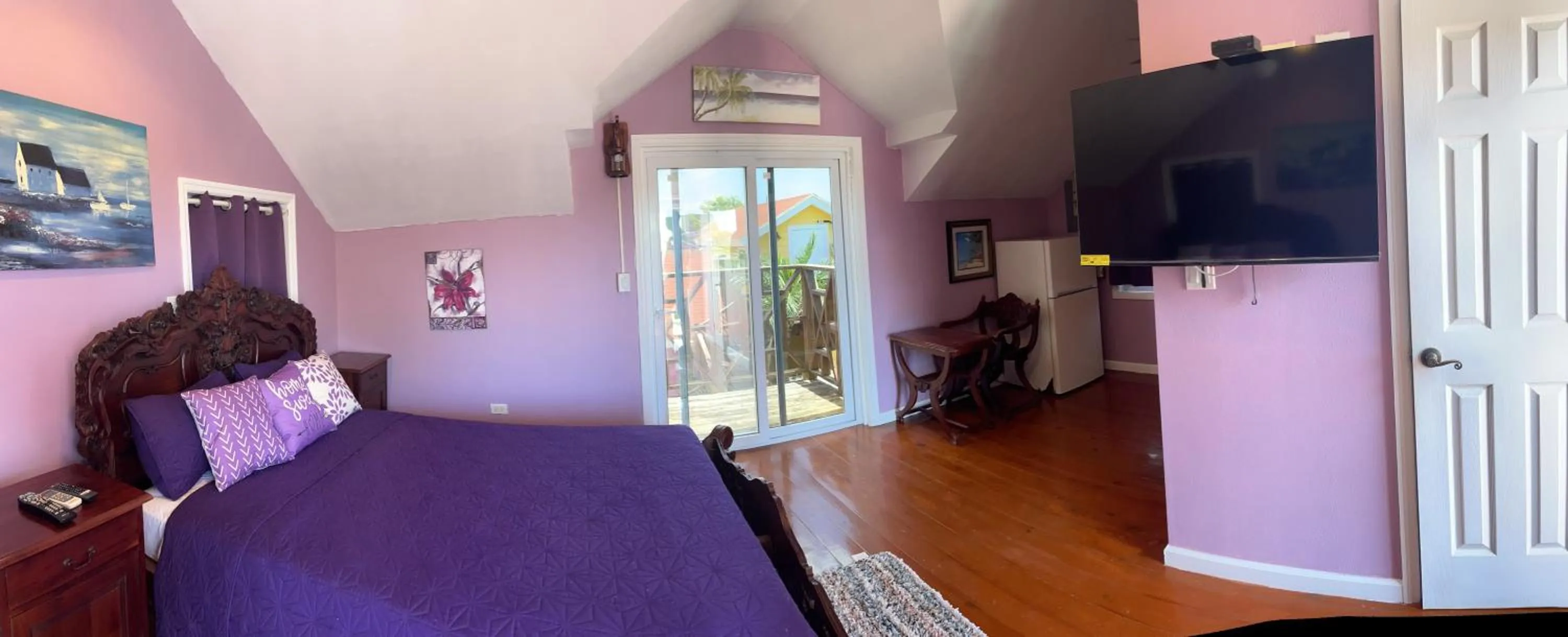 Photo of the whole room, Bed in Bay Inn Estates