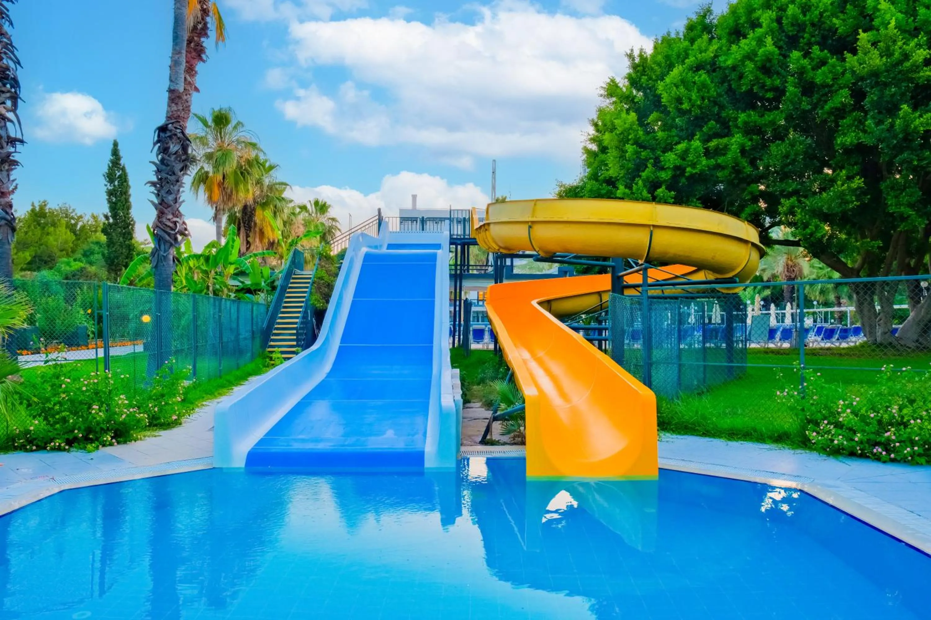 Swimming pool in Sural Hotel