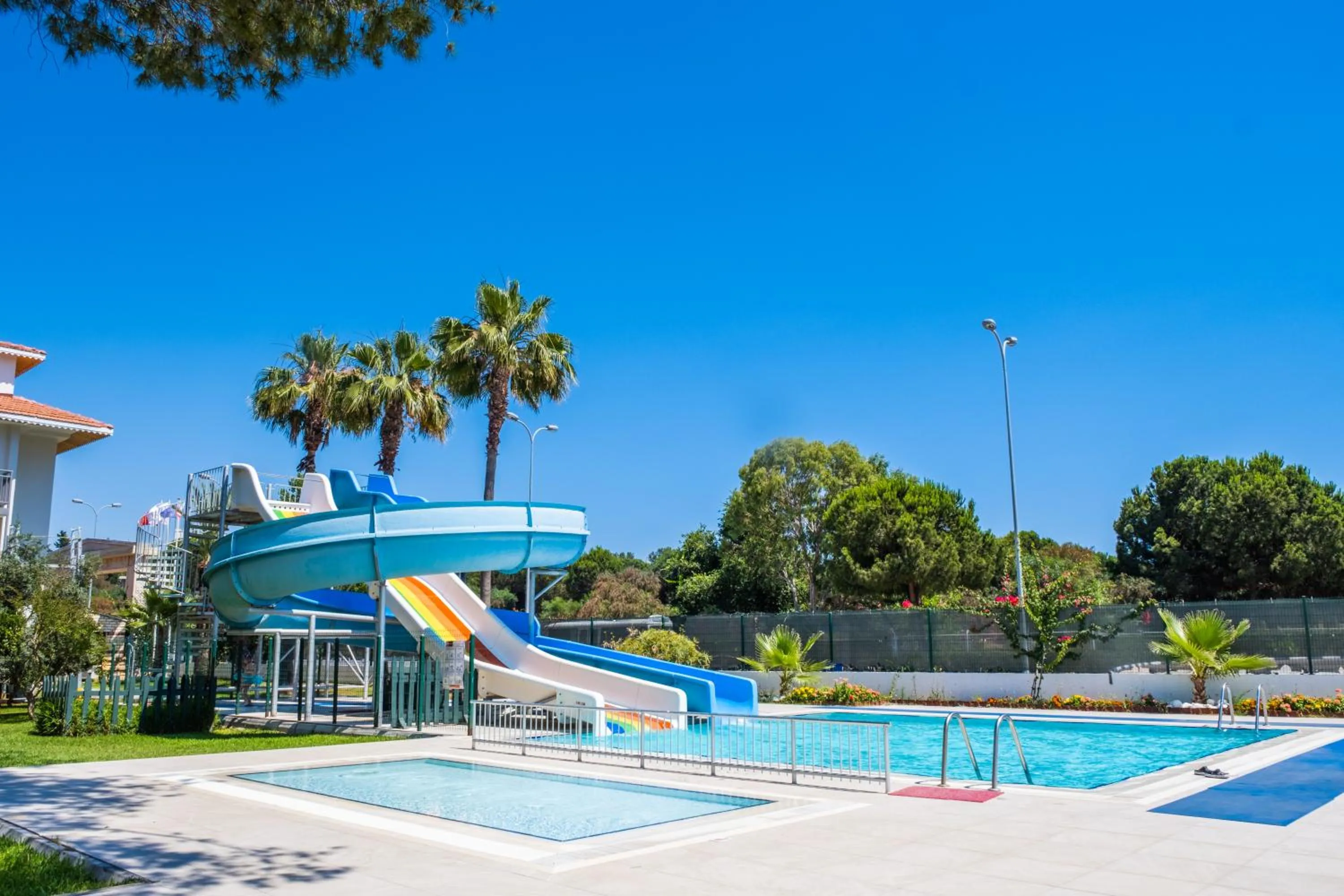 Swimming pool in Sural Garden Hotel