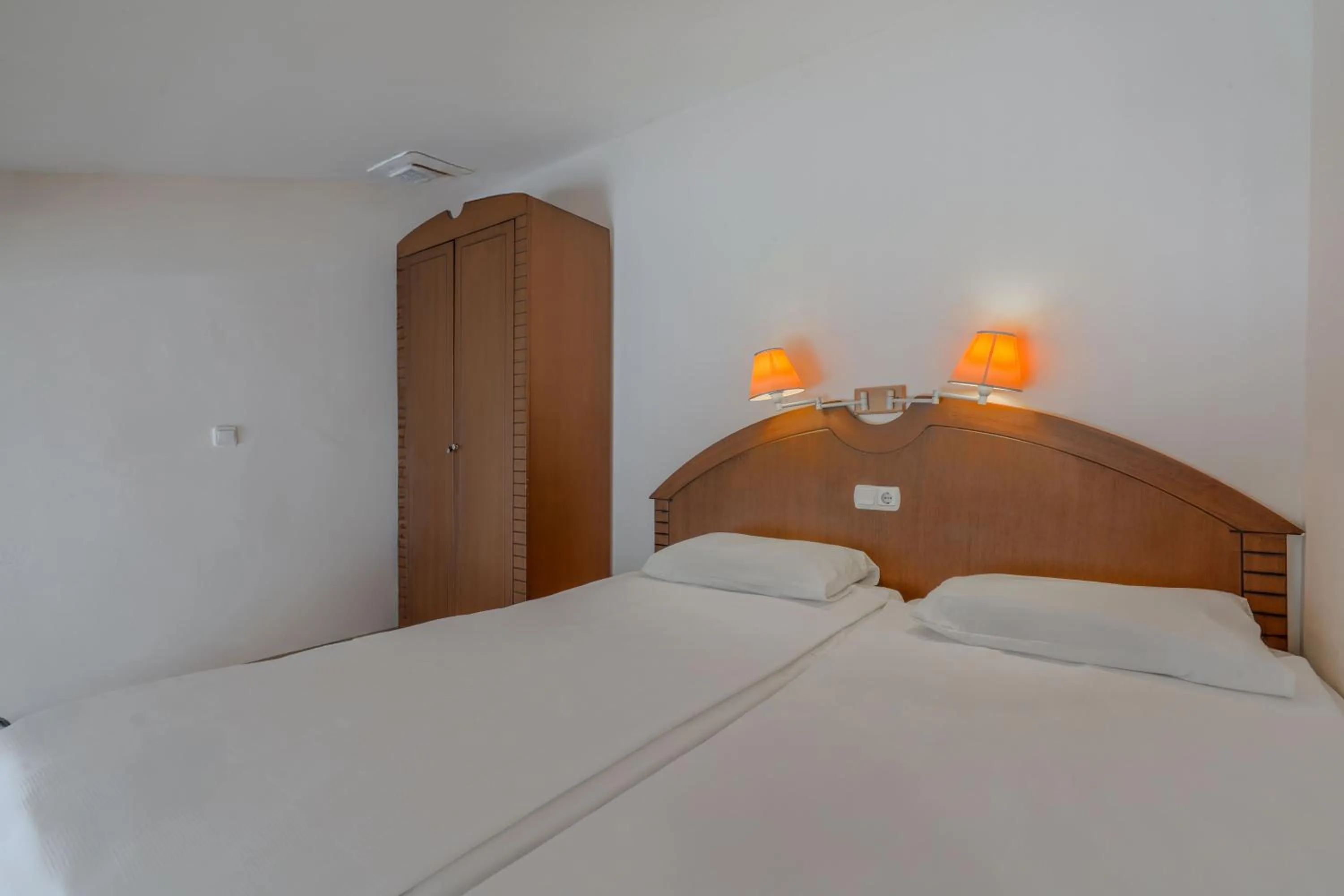 Photo of the whole room, Bed in Sural Garden Hotel