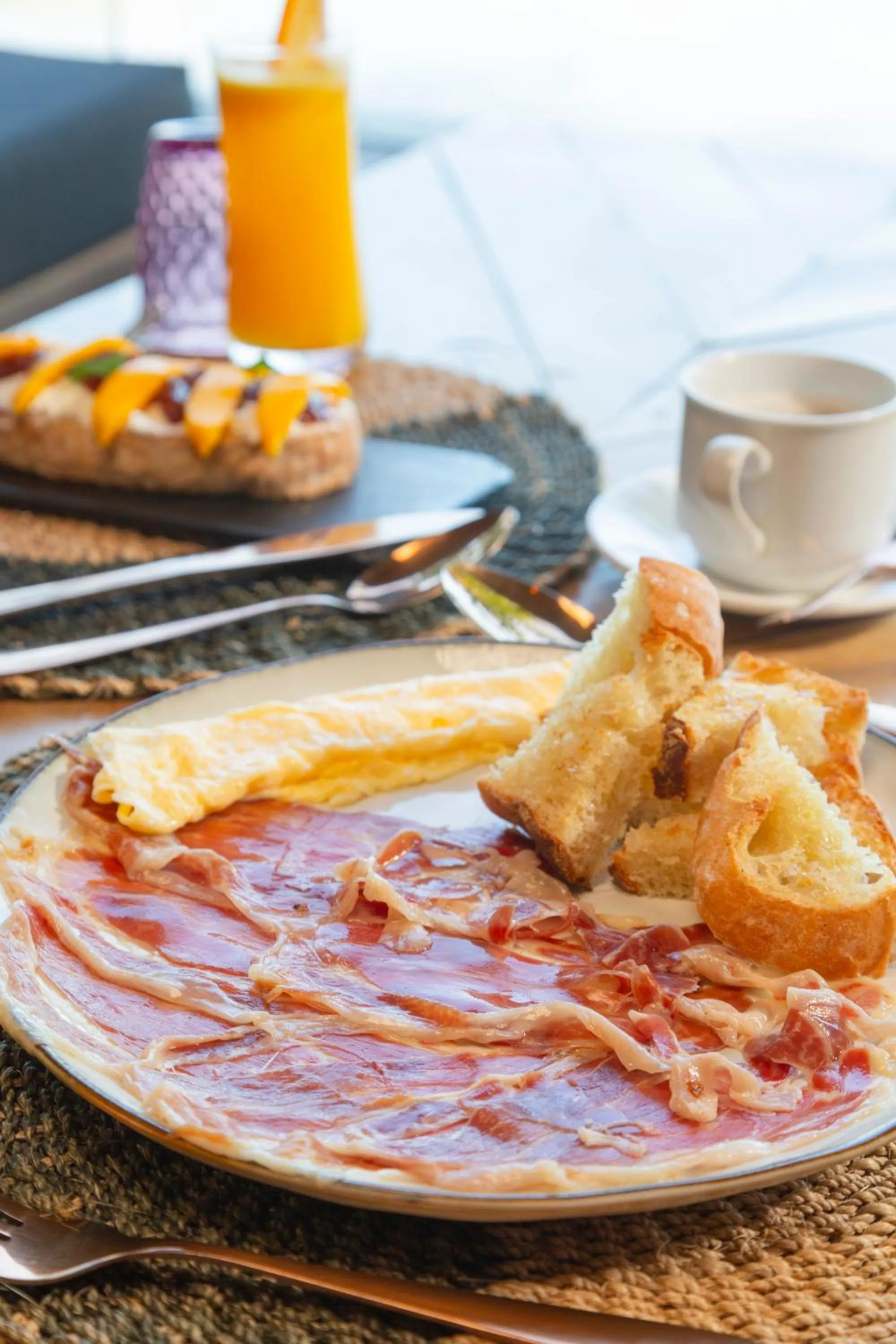 Food and drinks in Panorama Boutique Hotel & Beach Club