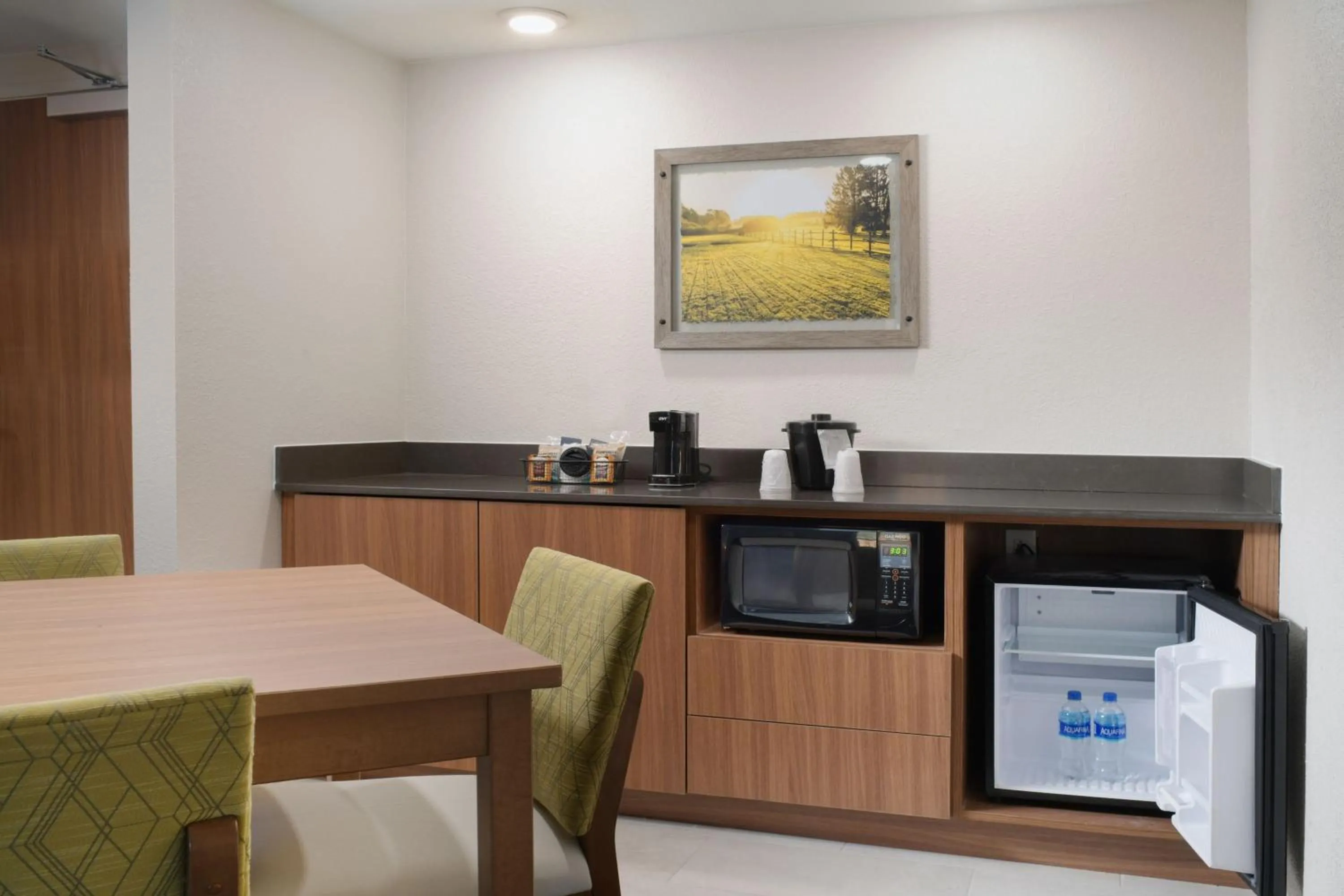 Lounge or bar in Fairfield Inn & Suites by Marriott Pottstown Limerick