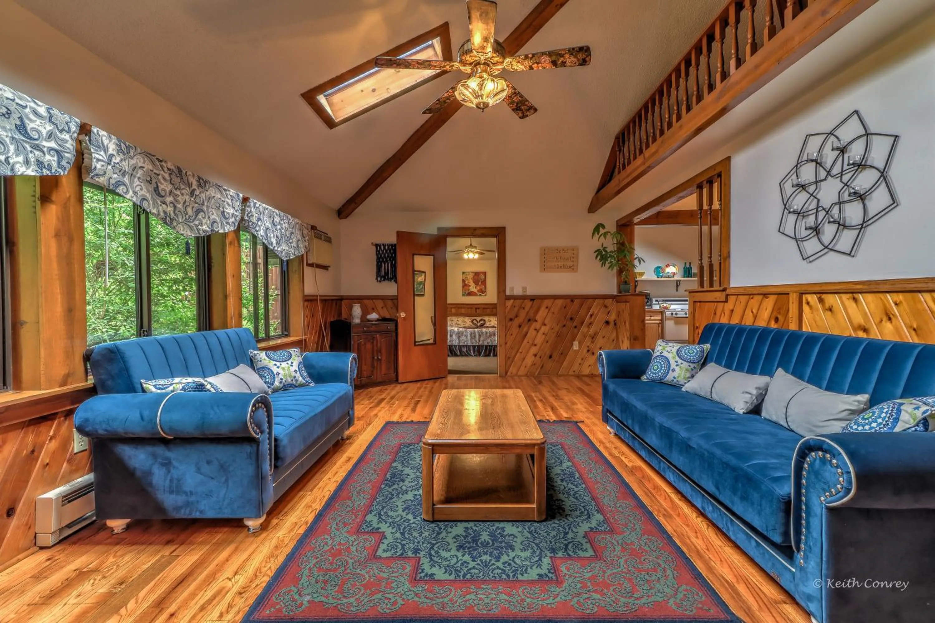 Living room in Magnolia Streamside Resort