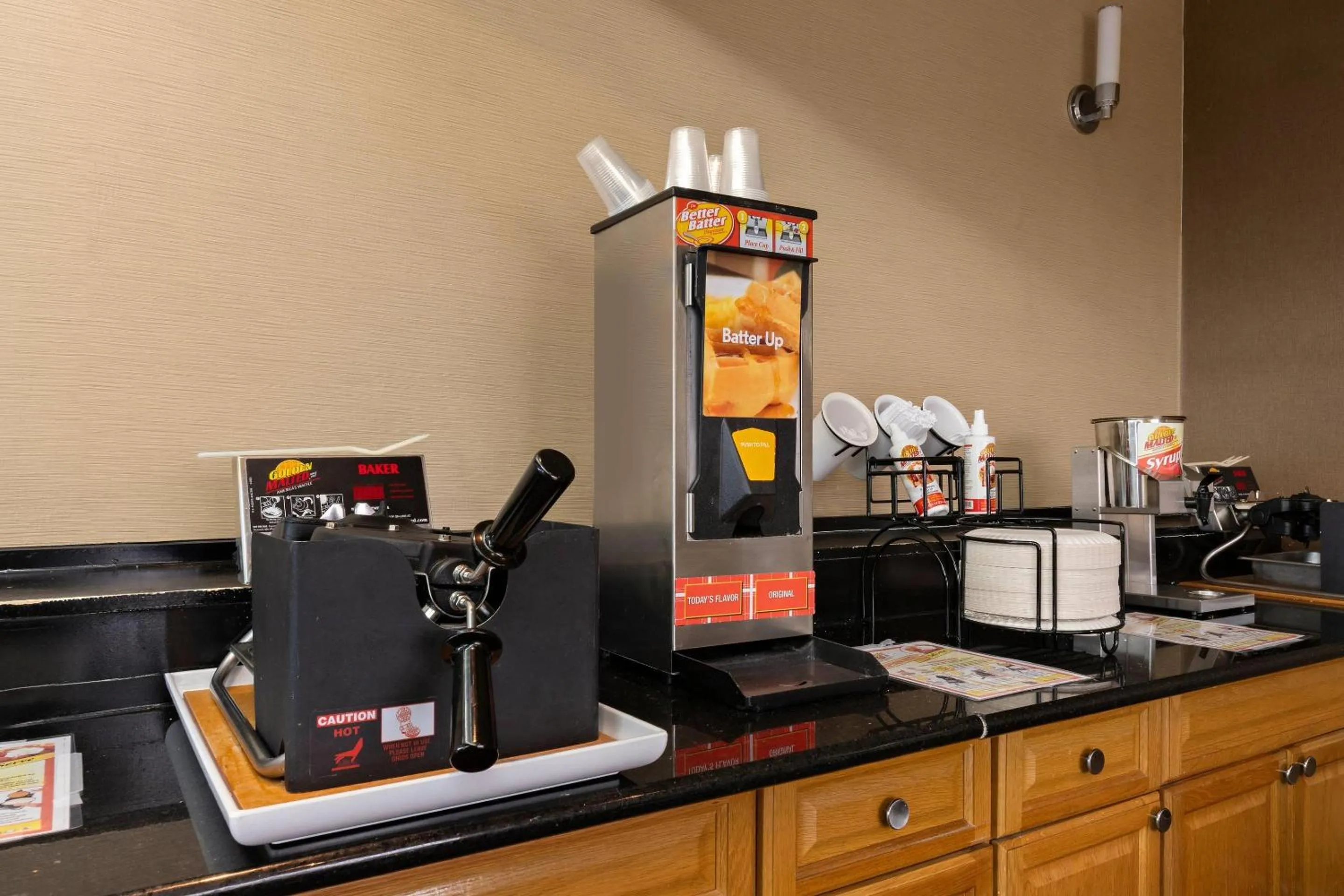 Breakfast in Comfort Inn Bordentown near NJ Turnpike