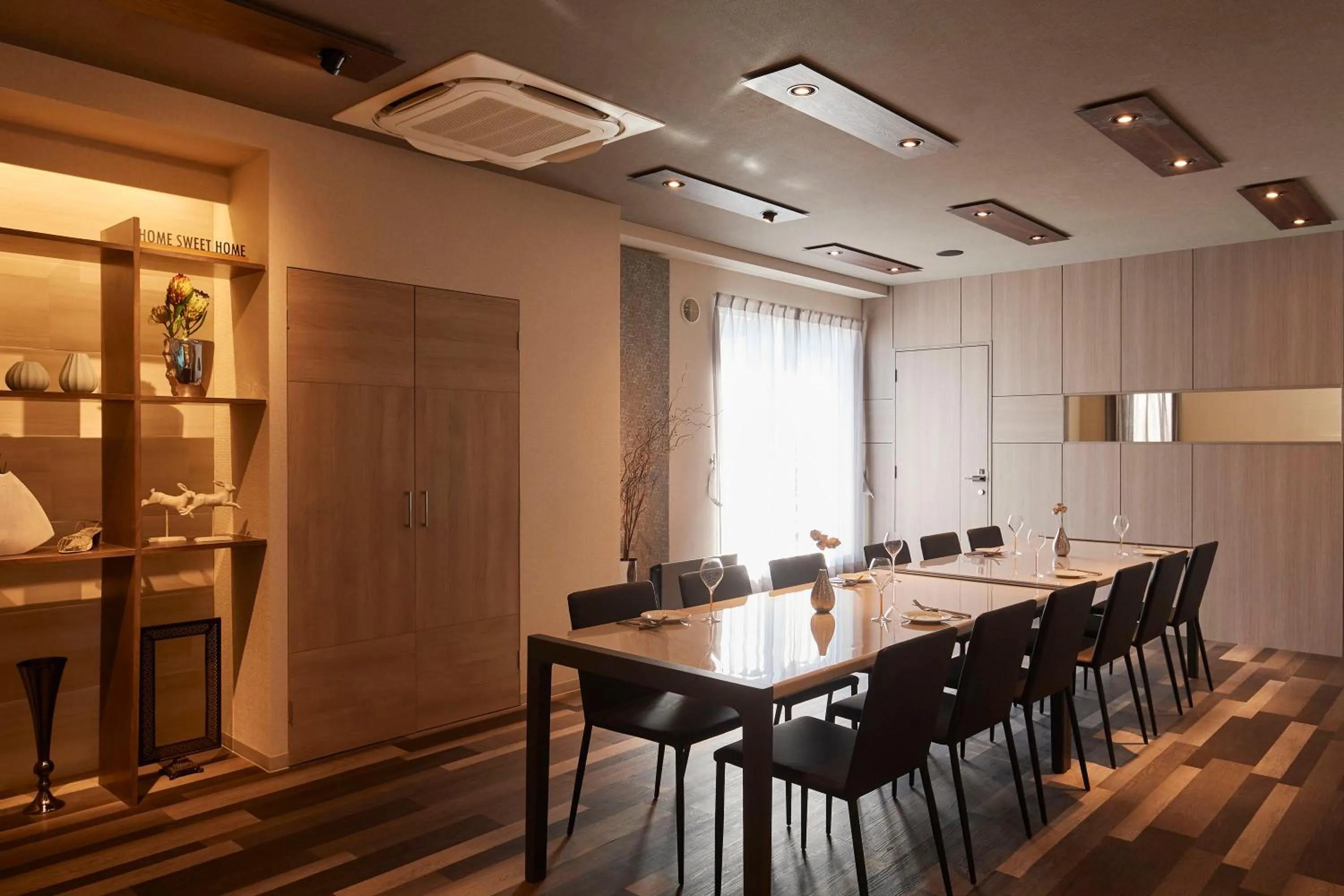 Dining area in Turn Table