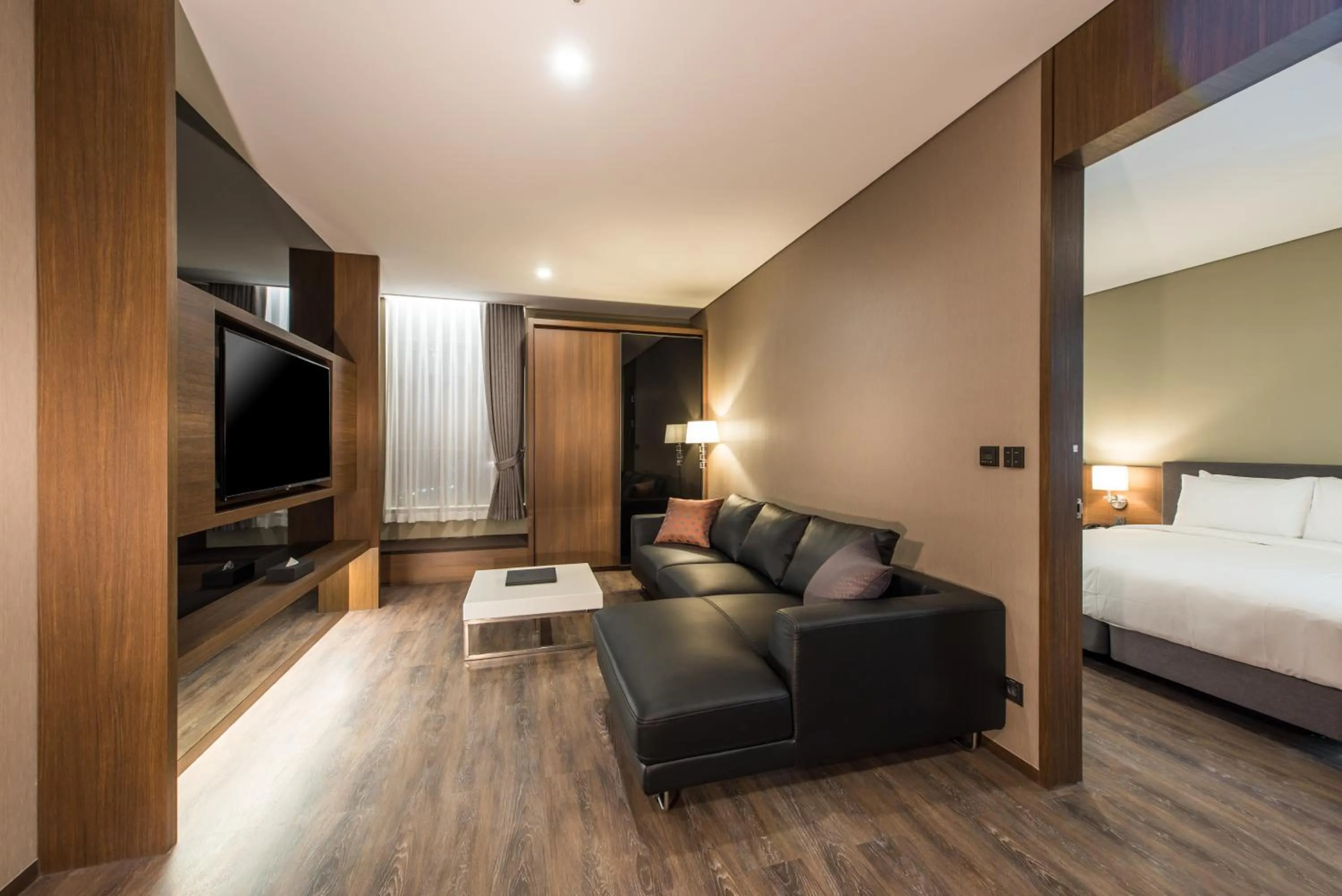 Living room, Bed in ENA Suite Hotel Namdaemun