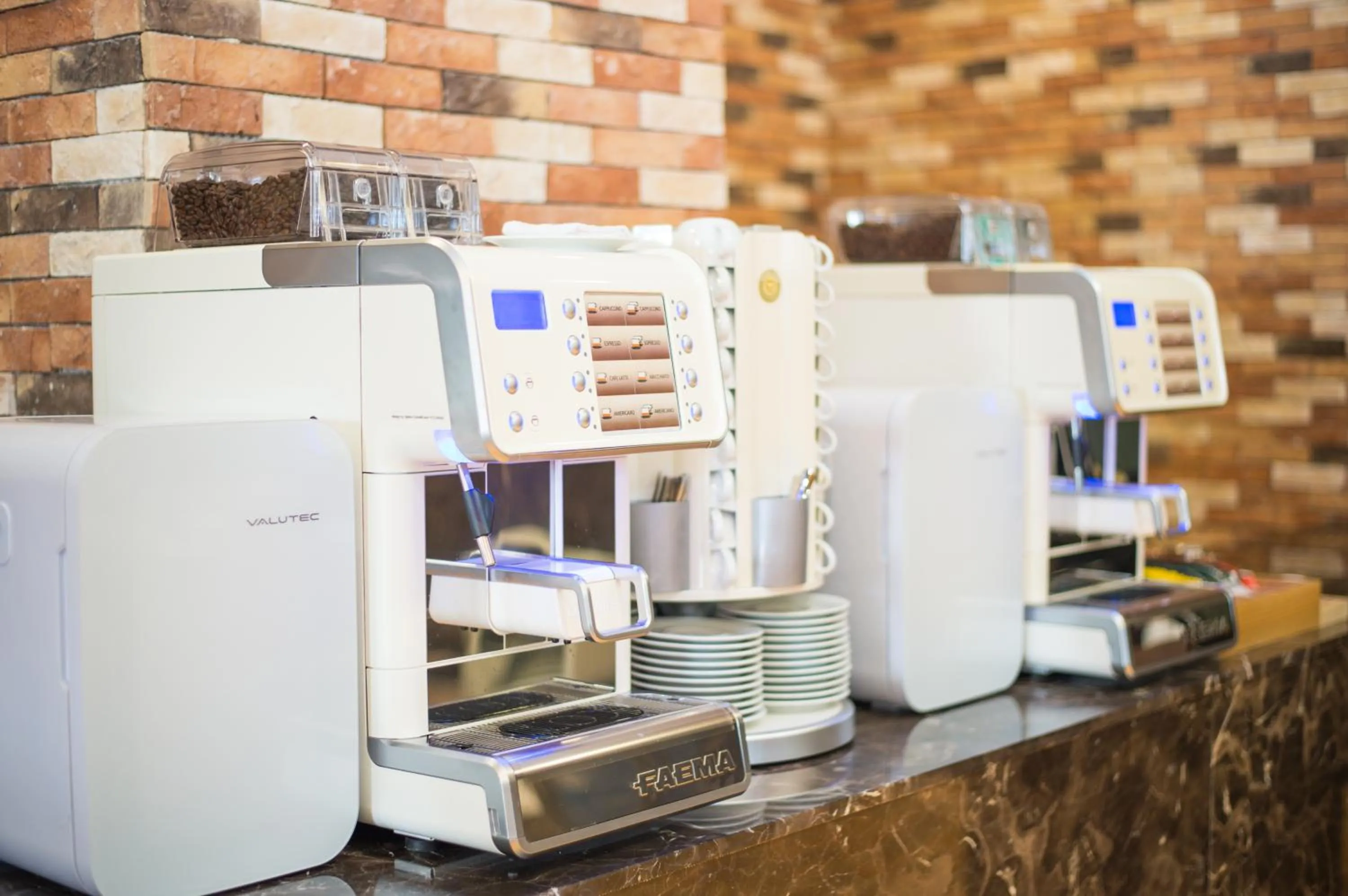 Restaurant/places to eat in ENA Suite Hotel Namdaemun