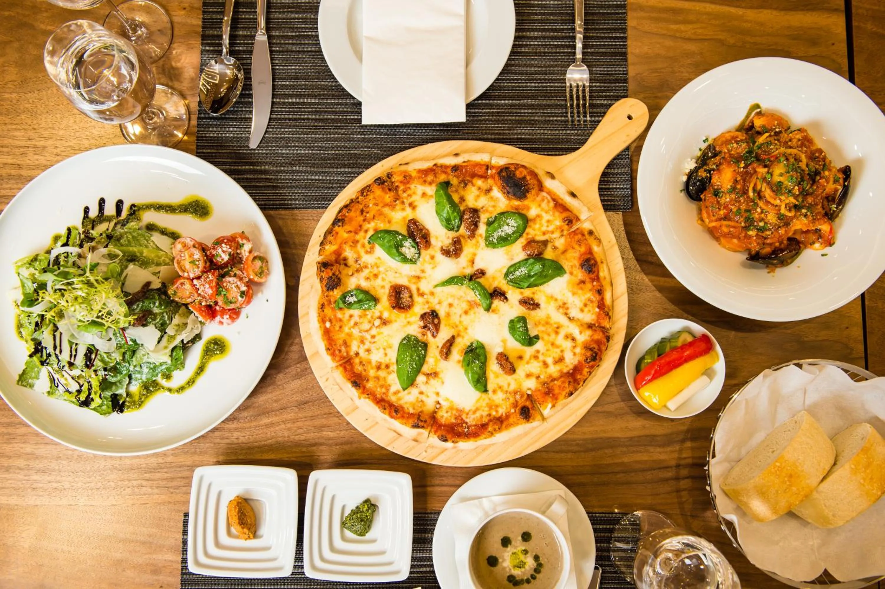 Restaurant/places to eat in ENA Suite Hotel Namdaemun