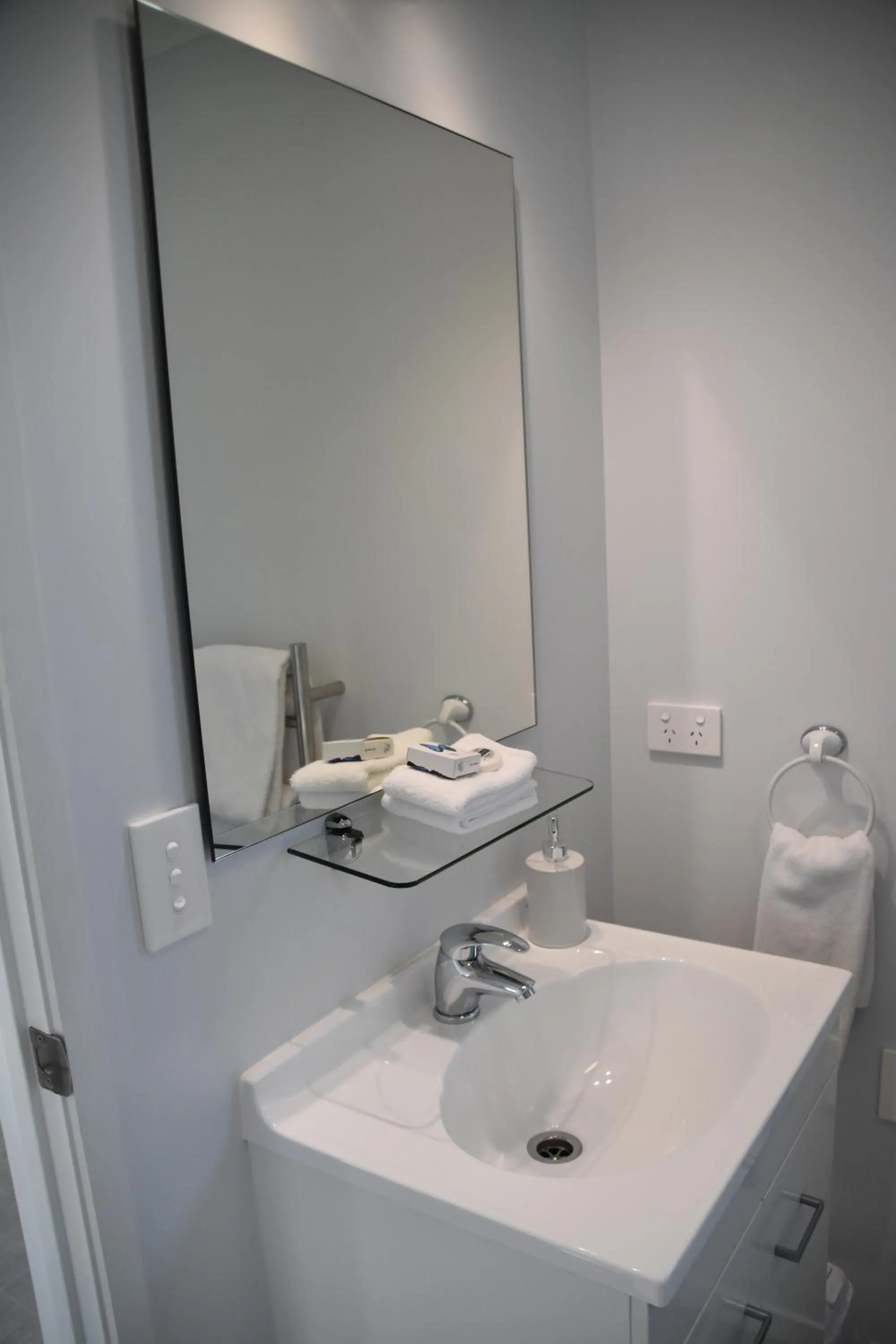 Bathroom in Trailblazer Studios