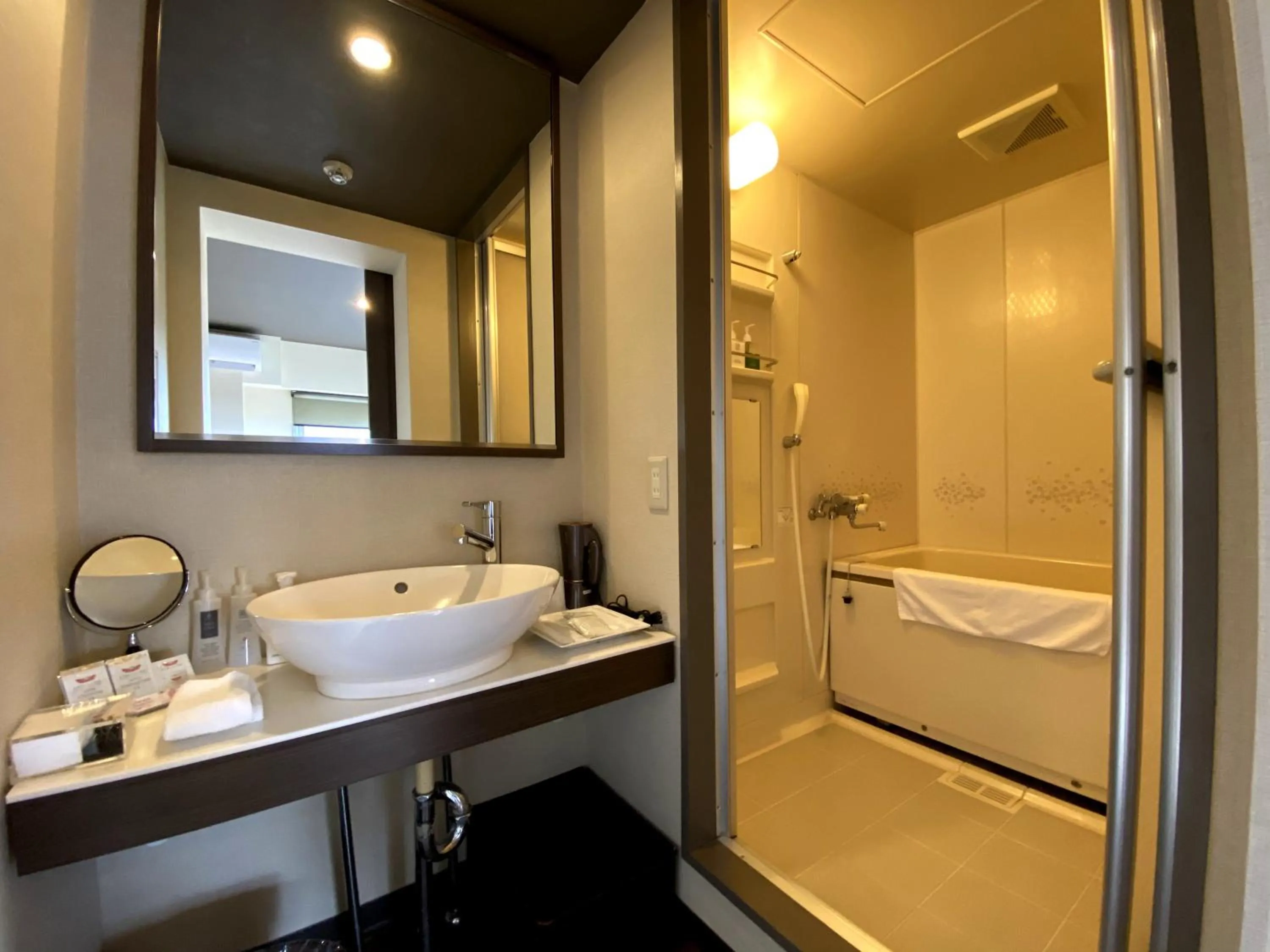 Photo of the whole room in Ito Yukitei