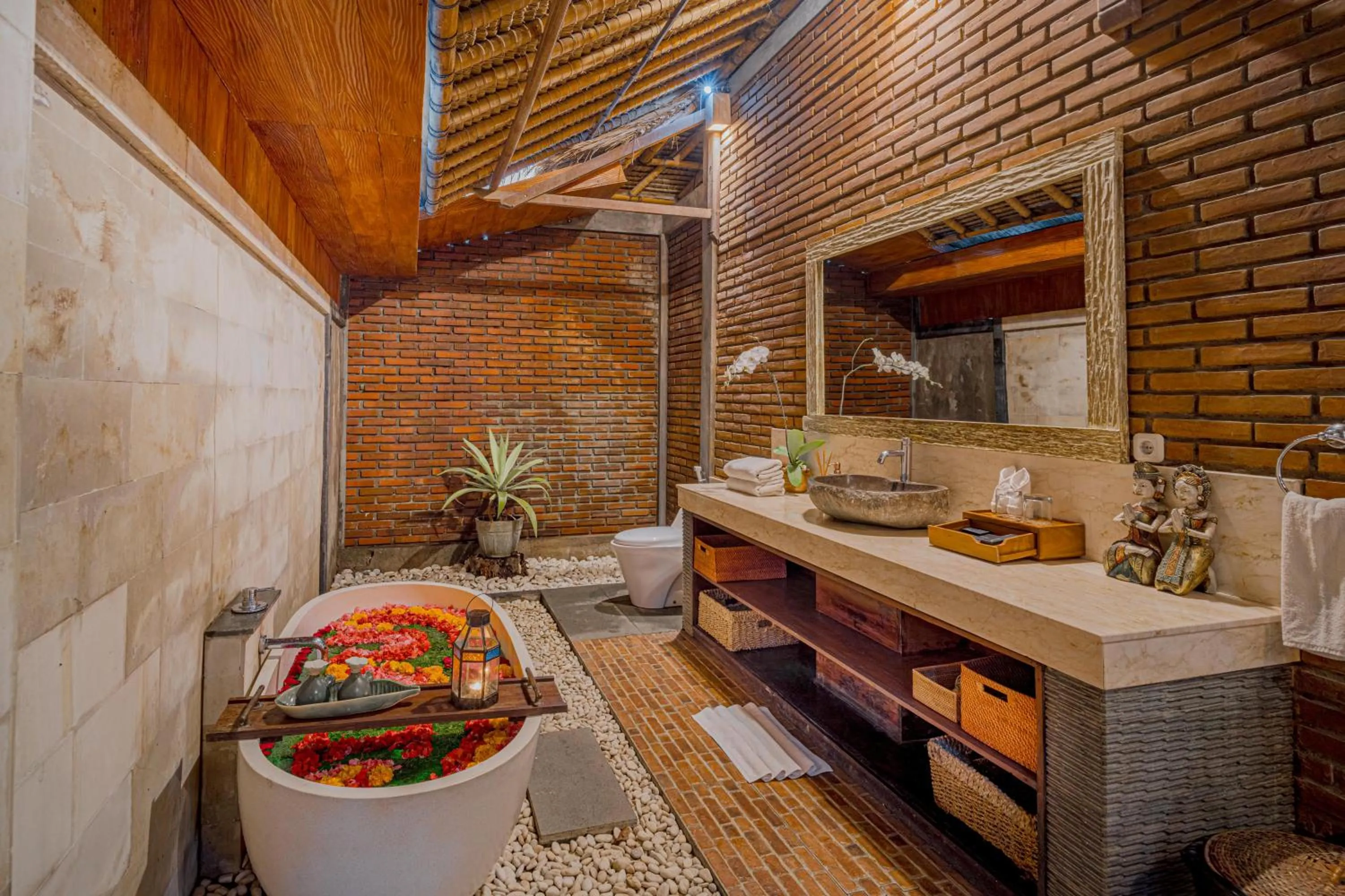 Bathroom in Villa Bedauh Ubud Managed by Manara