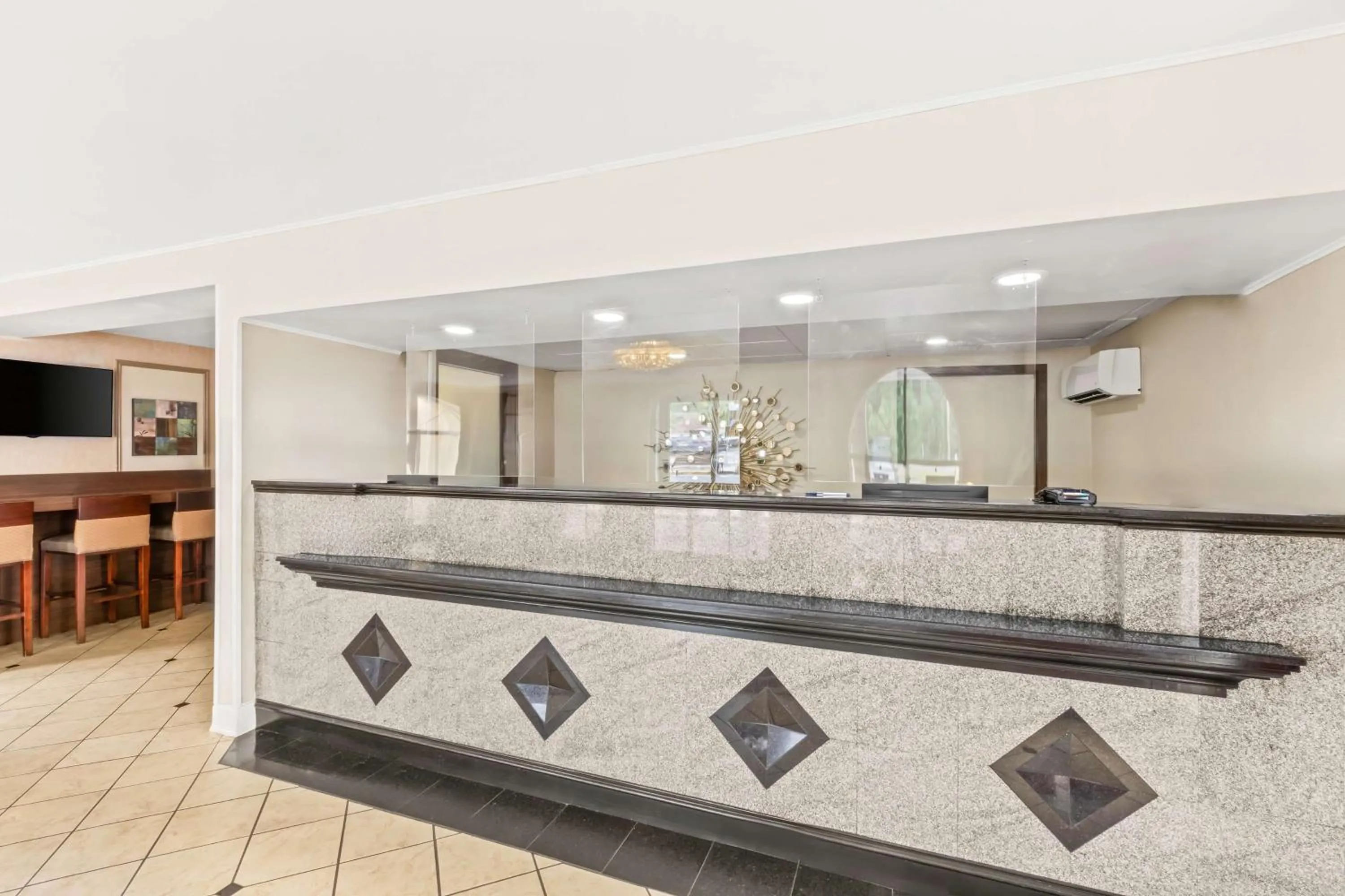Lobby or reception in Best Western Hazlet Inn