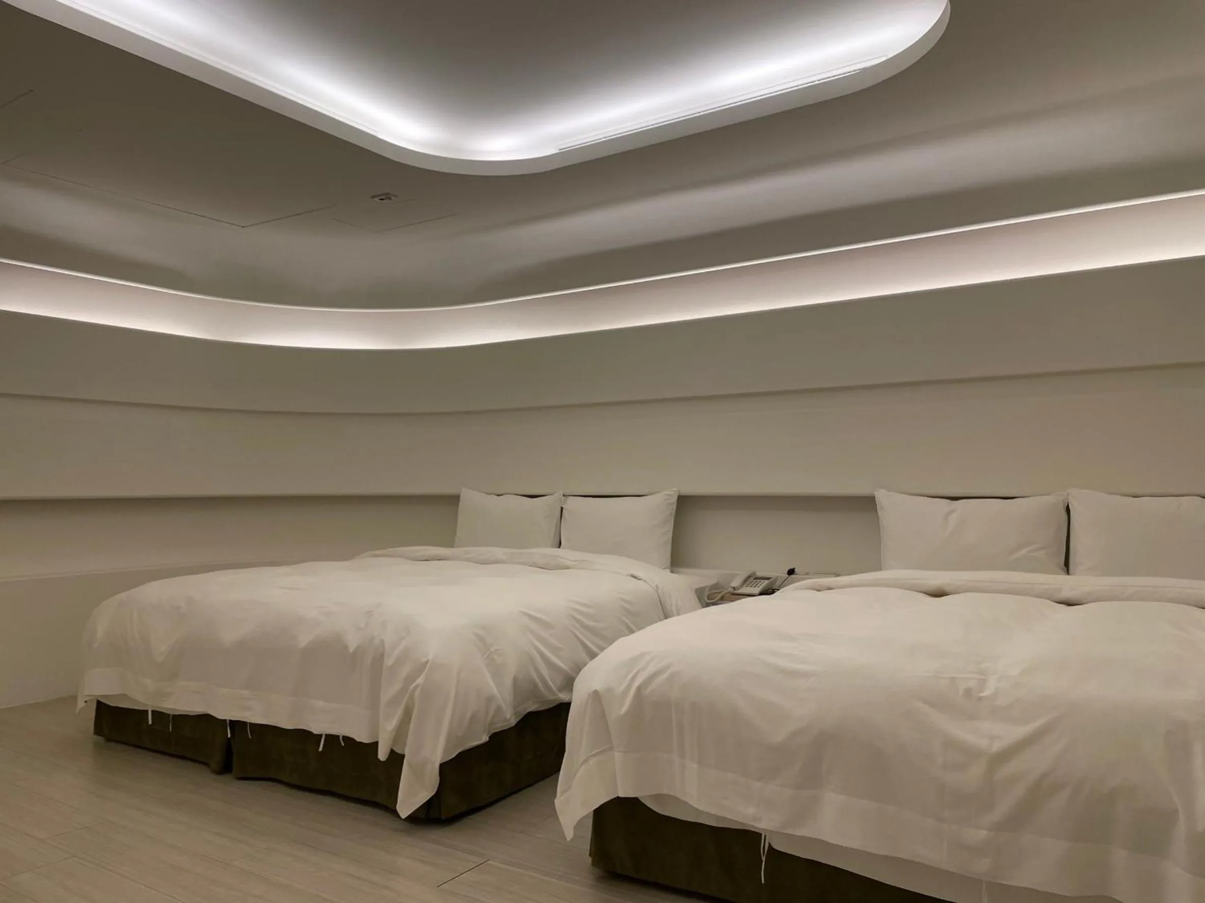 Bed in Ya Nold Hot Spring Hotel