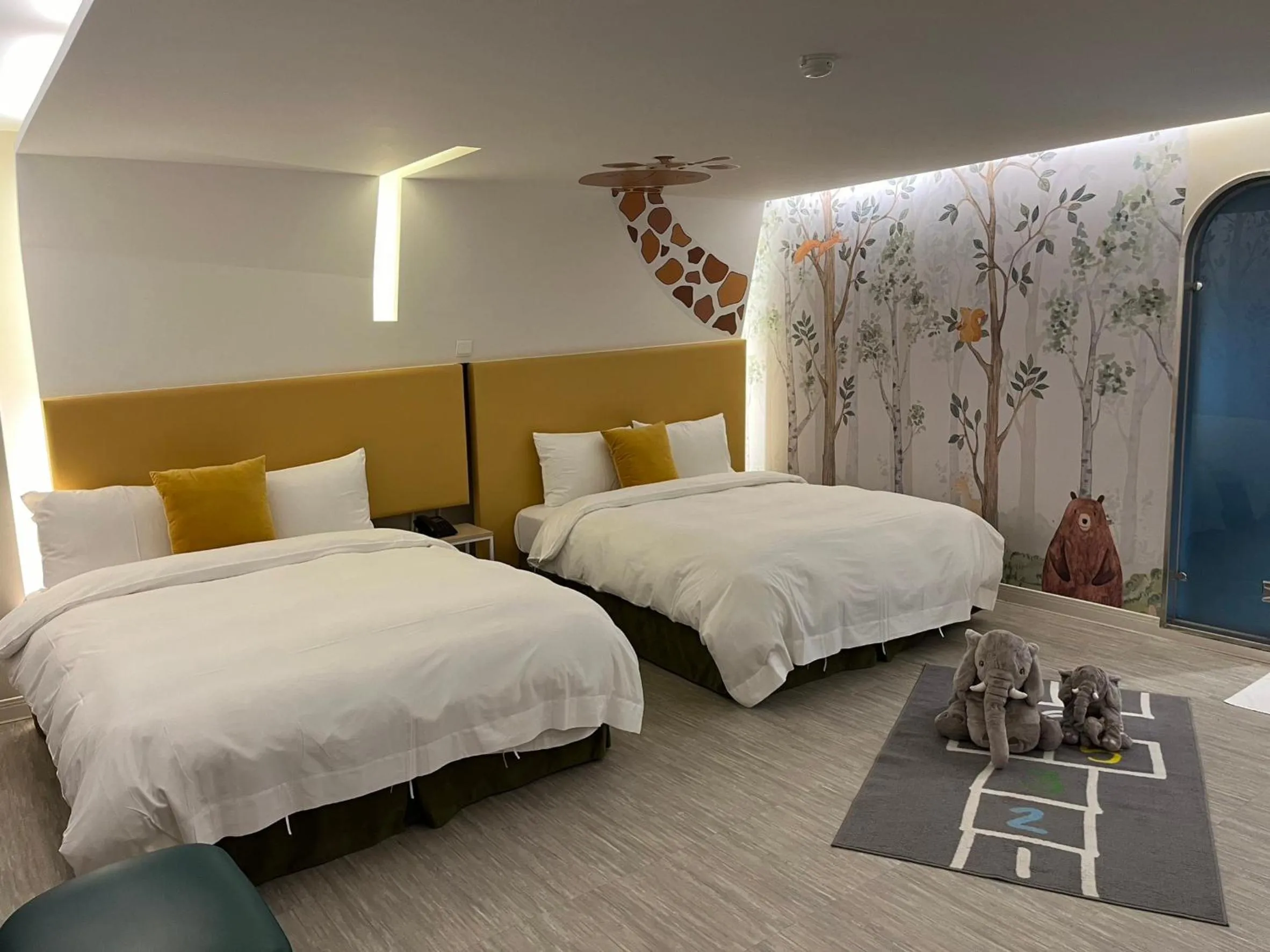 Bed in Ya Nold Hot Spring Hotel