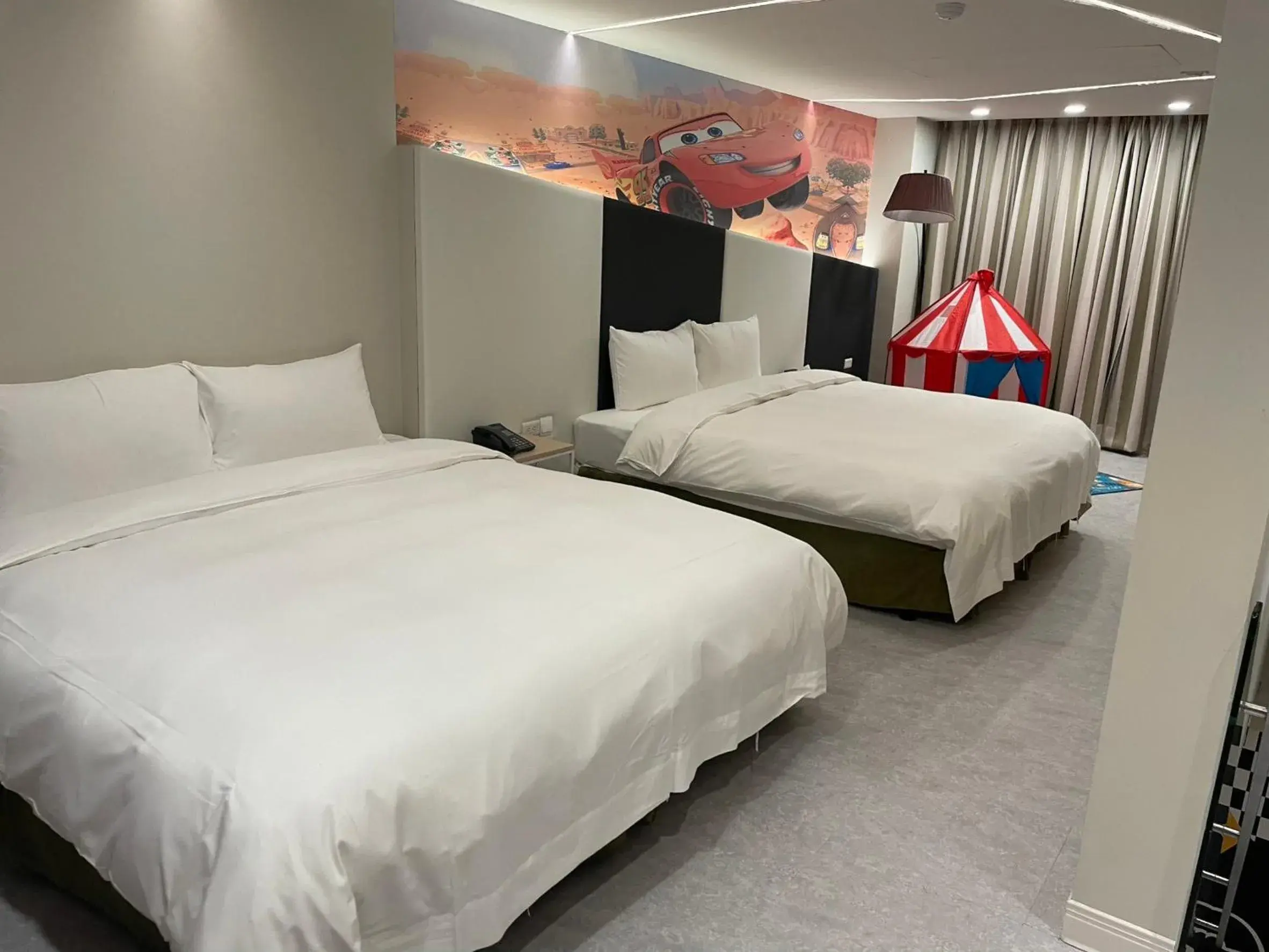 Quadruple Room with Terrace in Ya Nold Hot Spring Hotel Quadruple Room with Terrace in Ya Nold Hot Spring Hotel