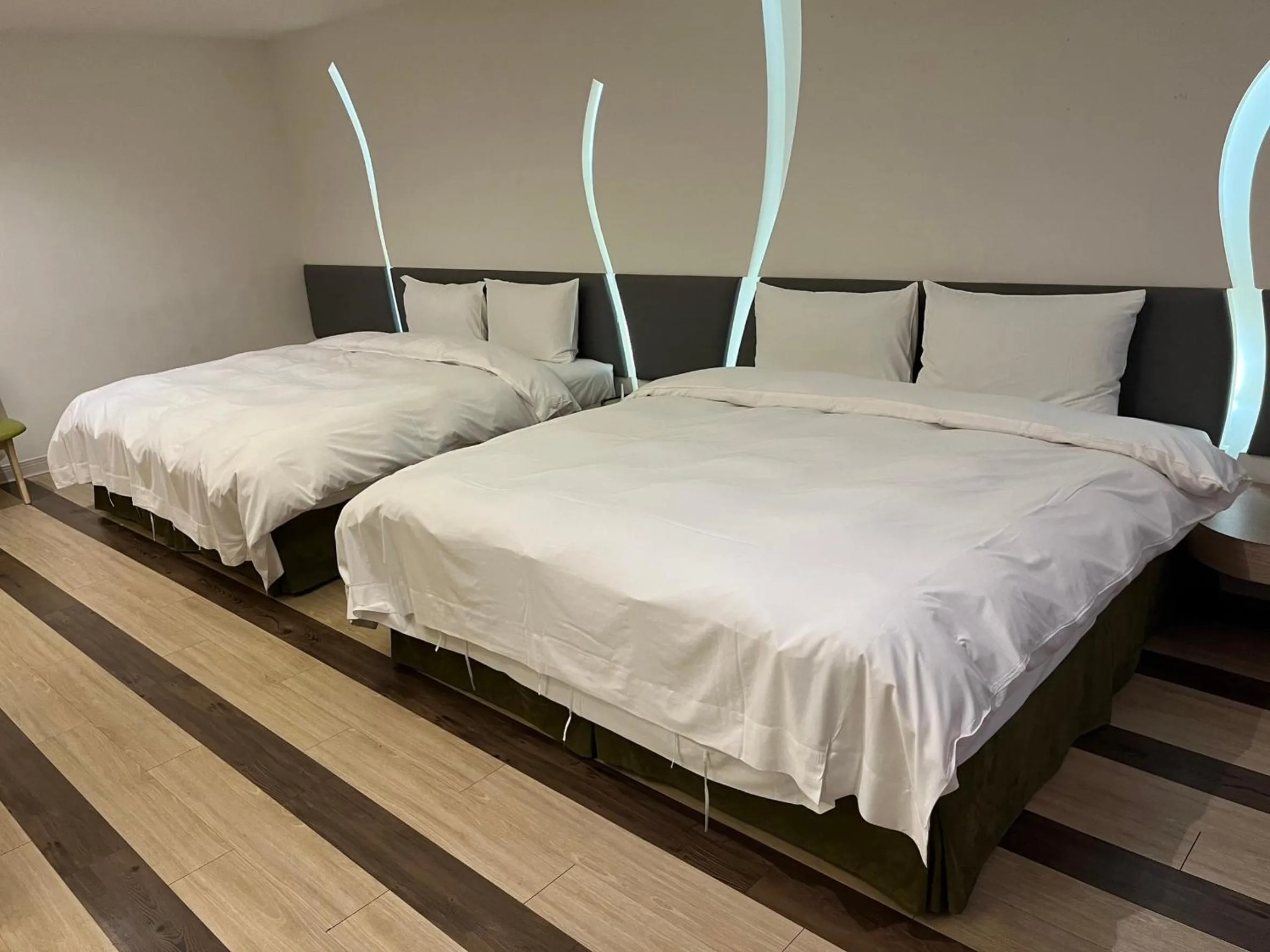 Bed in Ya Nold Hot Spring Hotel