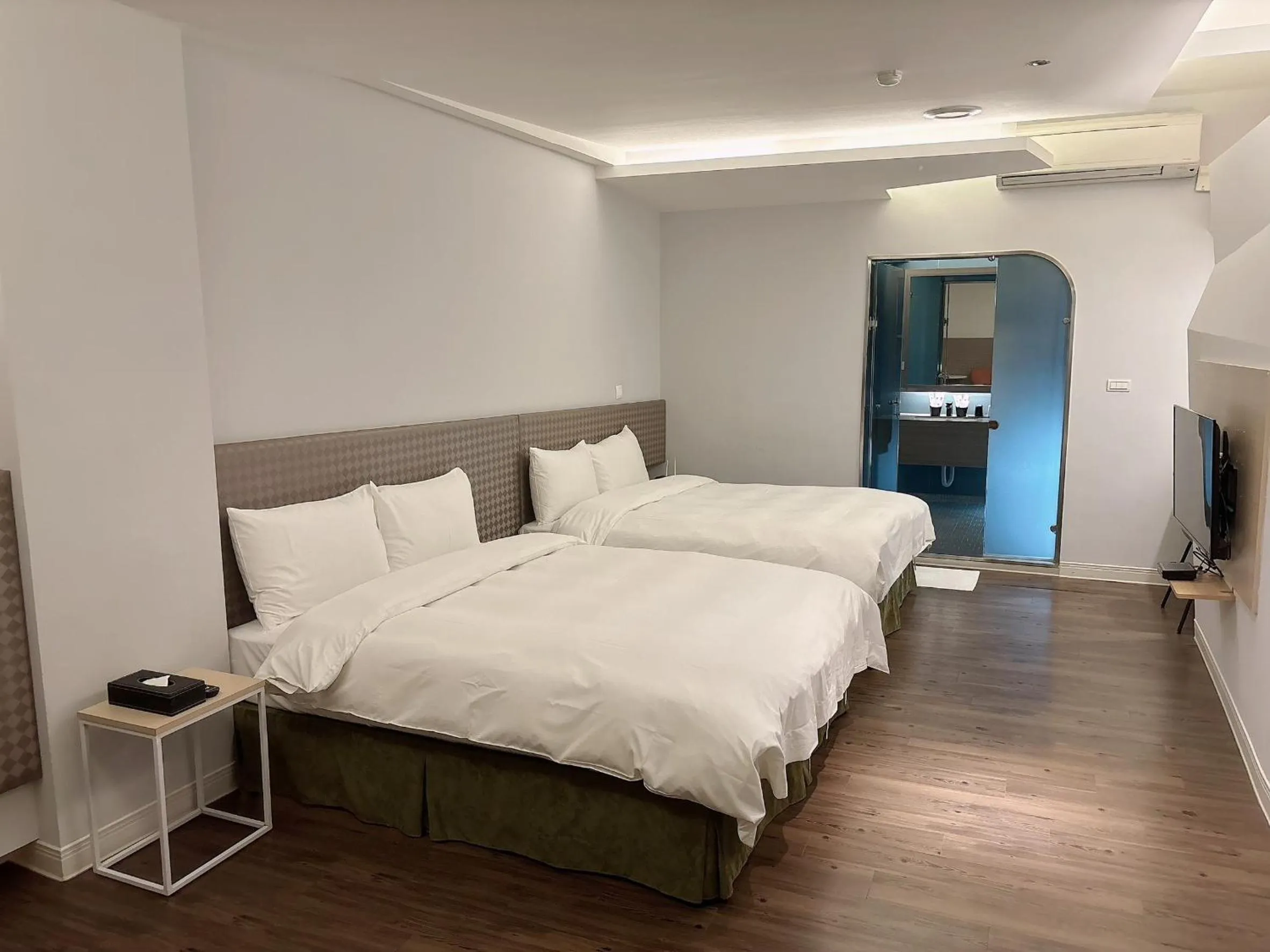 Bed in Ya Nold Hot Spring Hotel