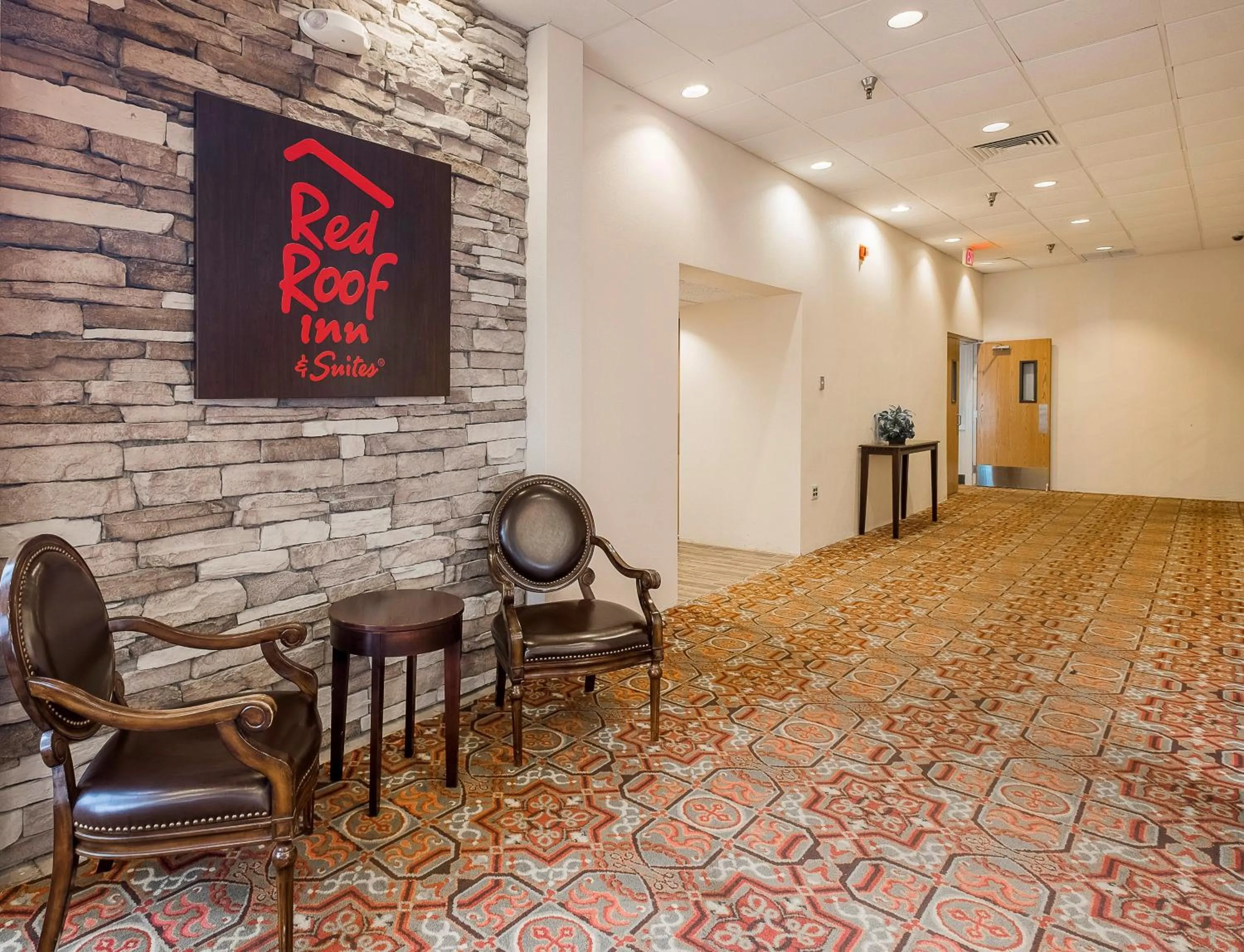 Lobby or reception in Red Roof Inn & Suites Mt Holly - McGuire AFB