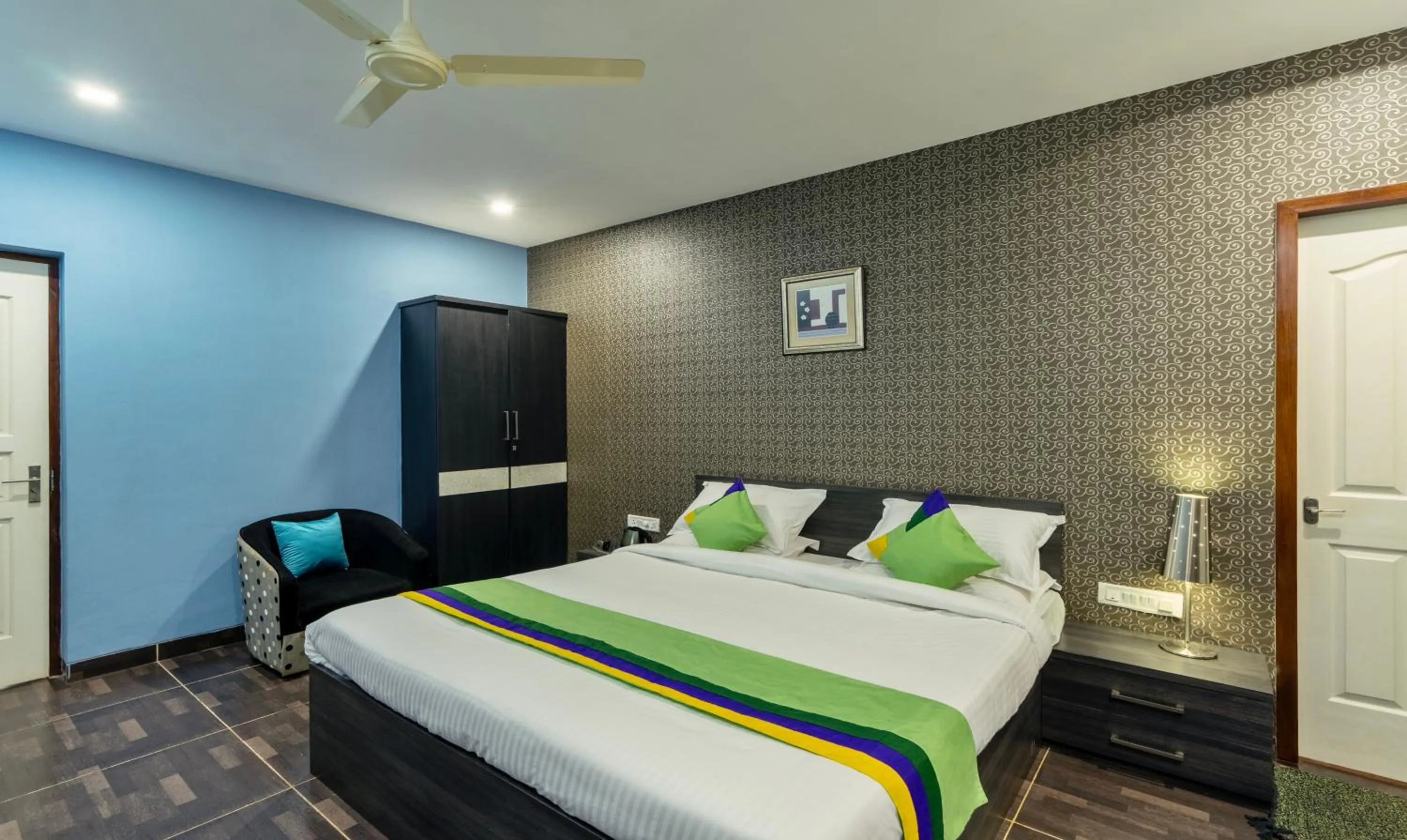 Bed in Treebo Midvalley Residence