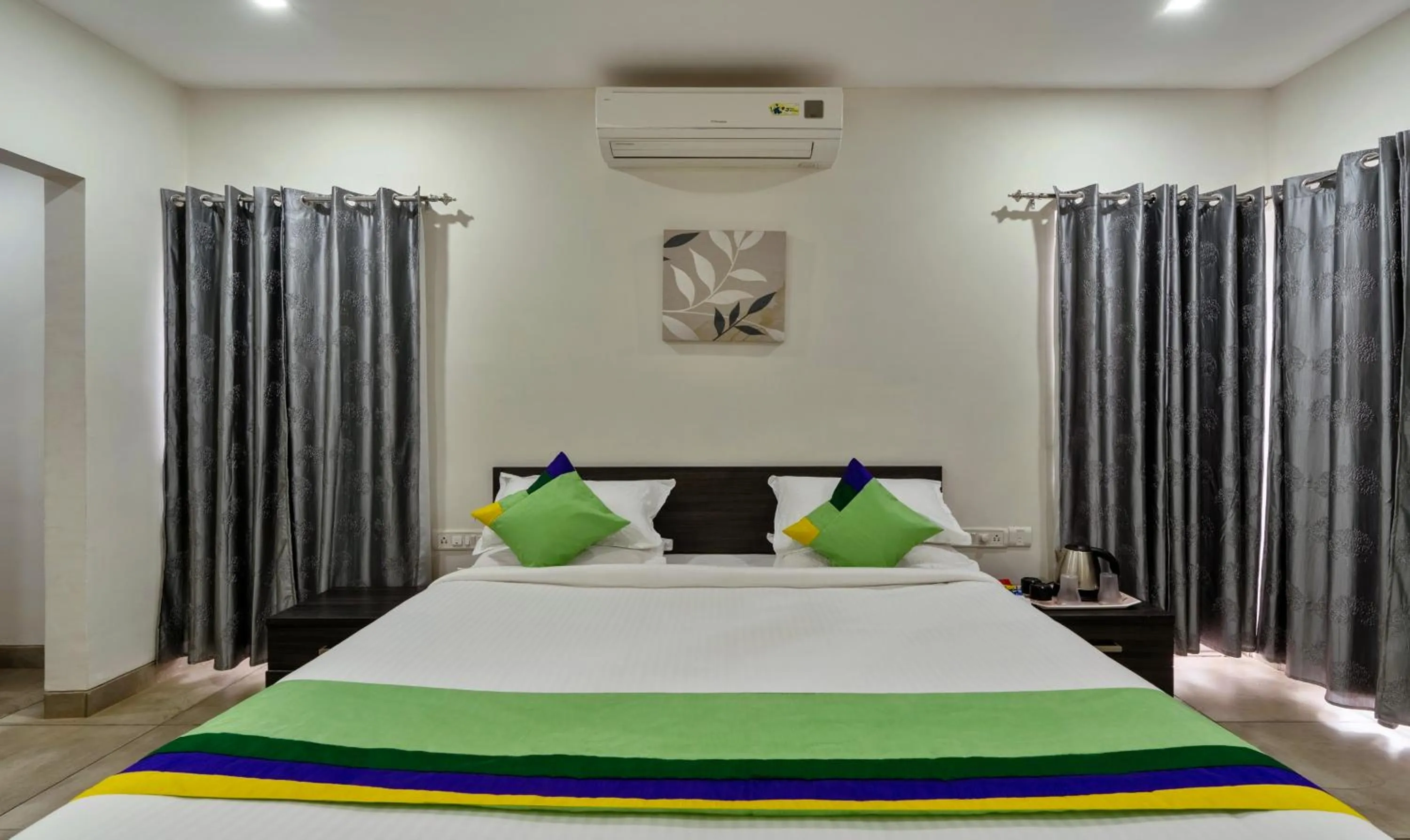 Bed in Treebo Midvalley Residence