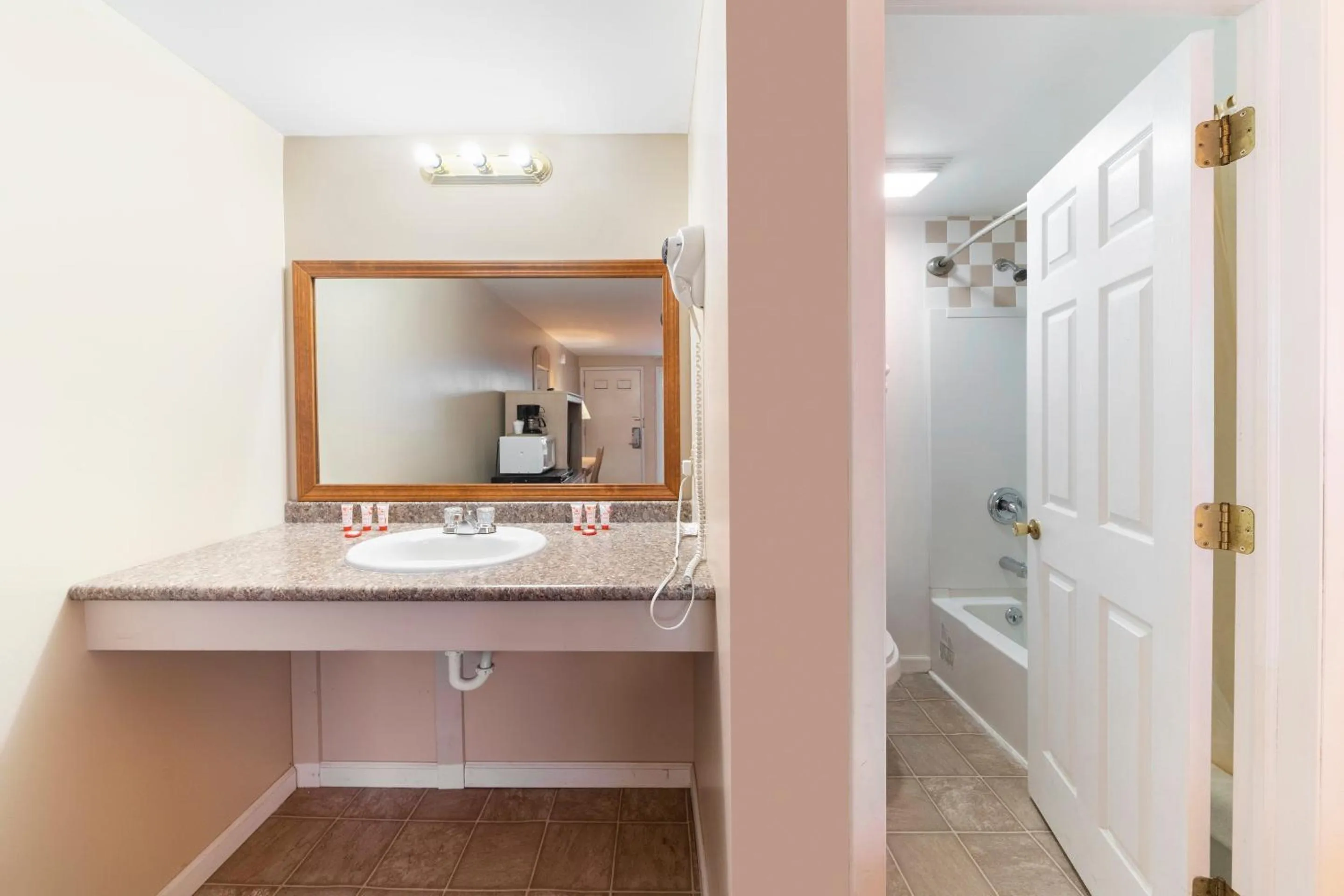 Bathroom in OYO Hotel Starlite Seneca Falls