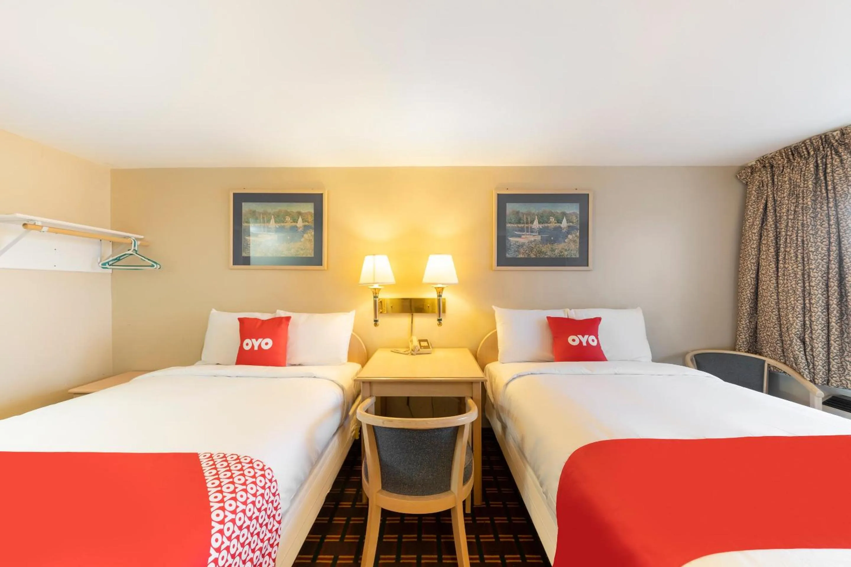 Bedroom, Bed in OYO Hotel Starlite Seneca Falls