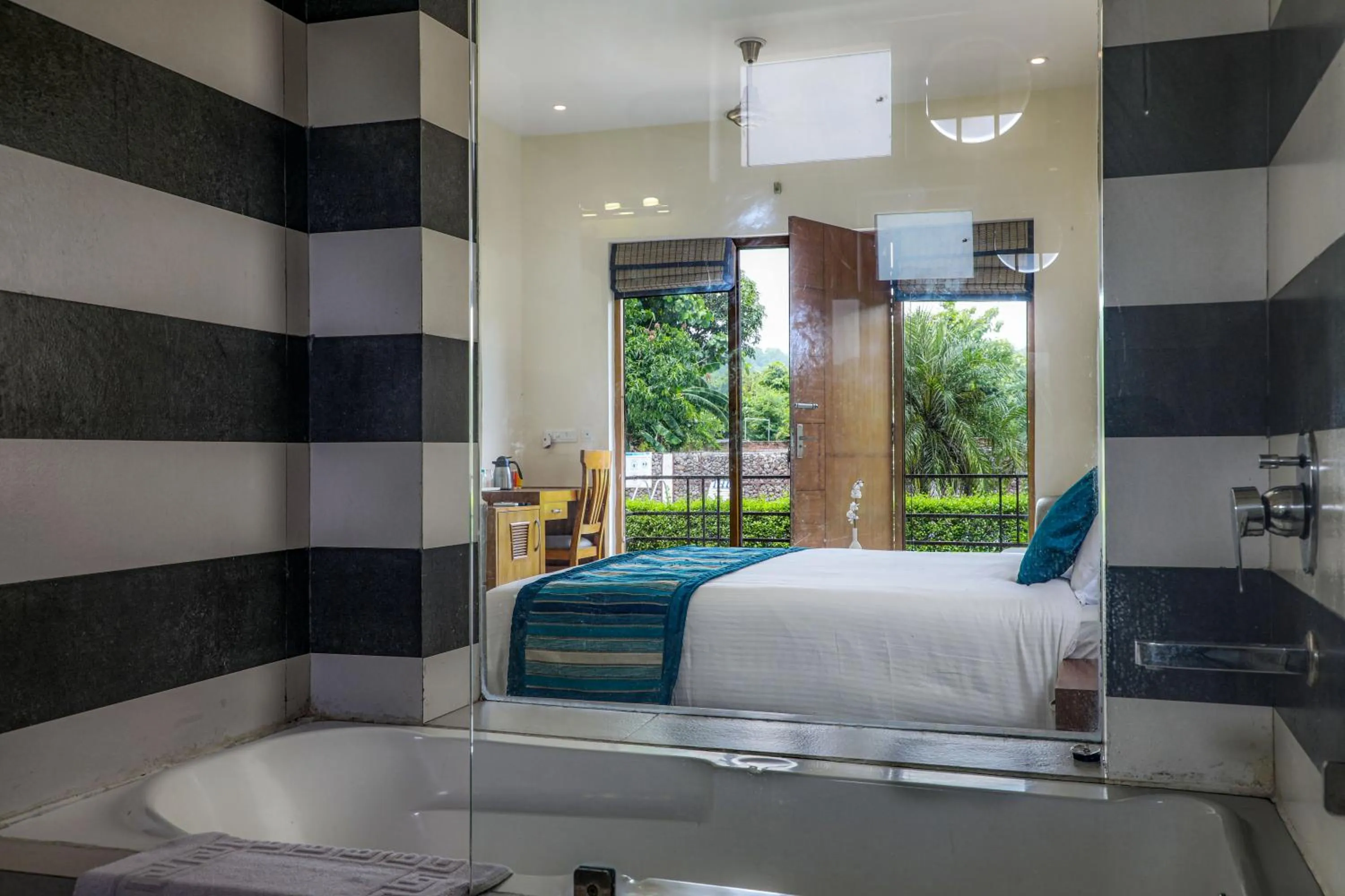 Bed in Corbett Panorama Resort