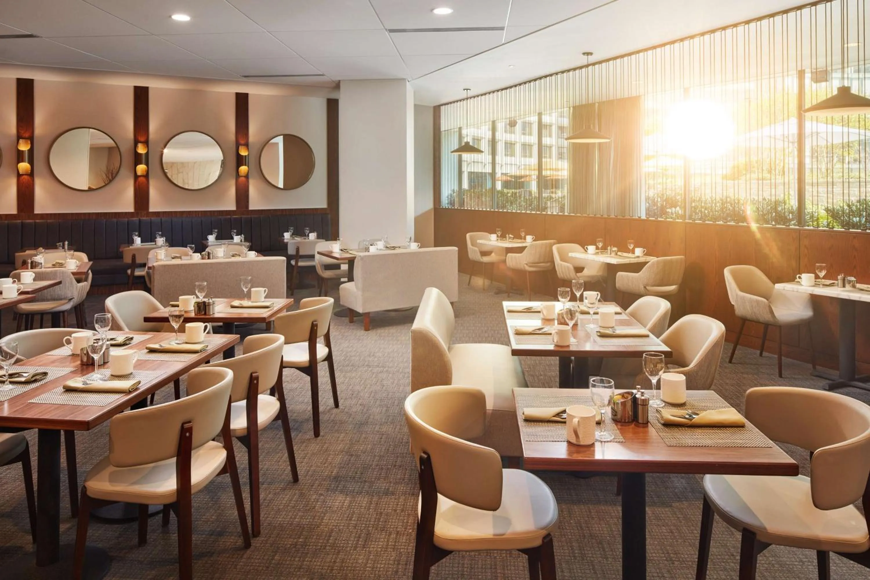 Restaurant/places to eat in Washington Hilton