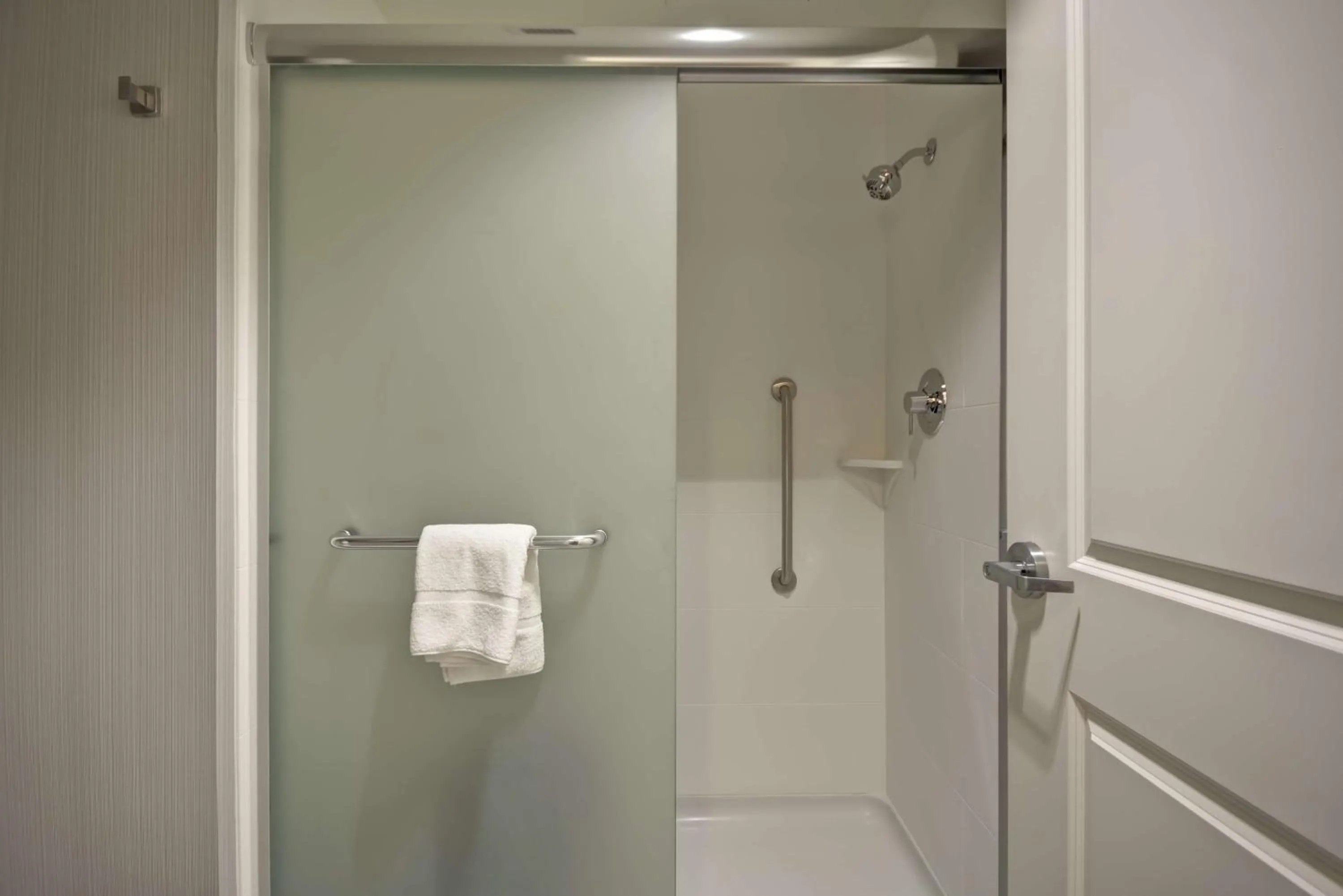 Bathroom in Homewood Suites By Hilton Rocky Mount