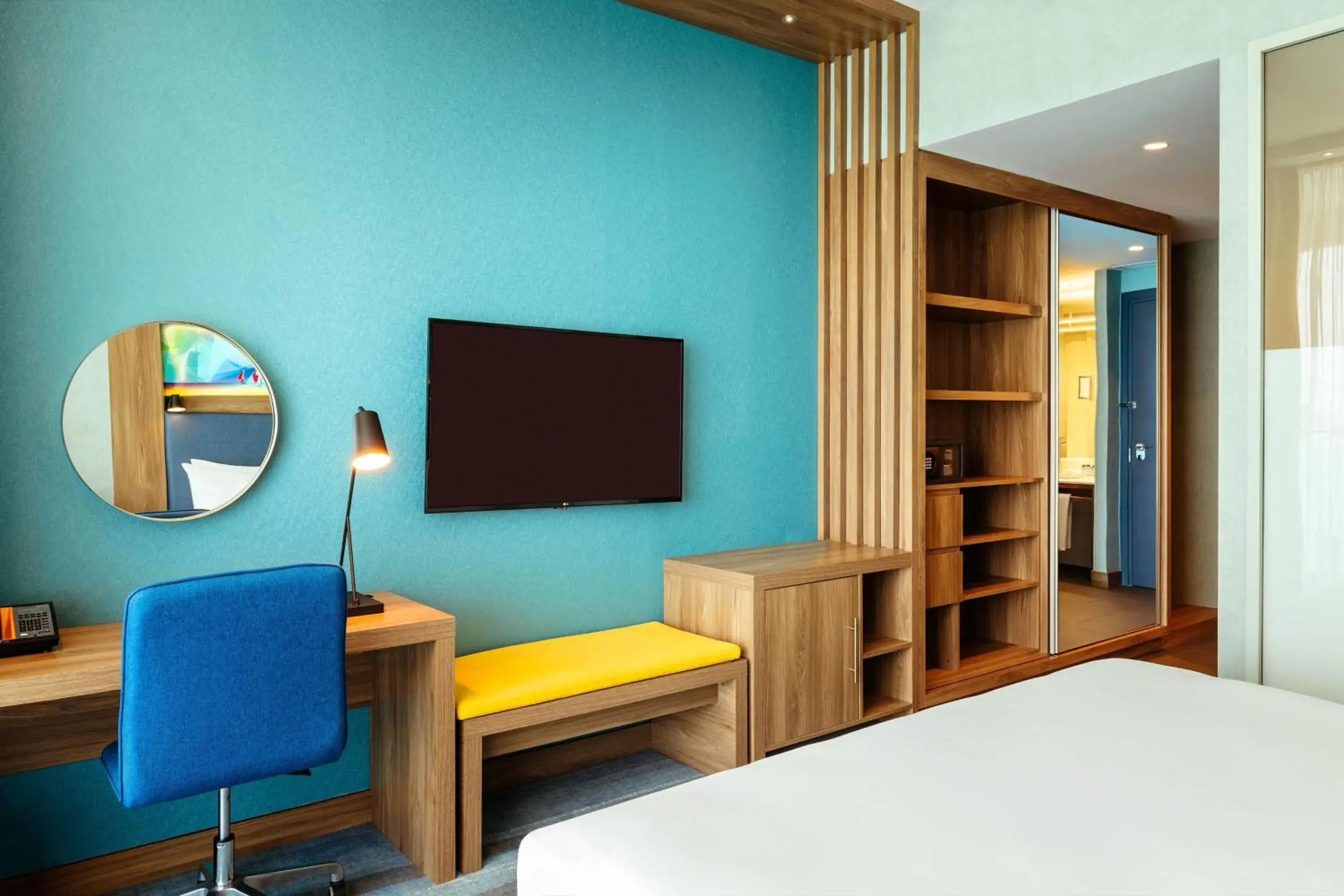 Aloft King Room including Shopping Malls Shuttle Service, 20% off F&B, Spa & Abra Boat Tour Discount in Aloft Palm Jumeirah Aloft King Room including Shopping Malls Shuttle Service, 20% off F&B, Spa & Abra Boat Tour Discount in Aloft Palm Jumeirah
