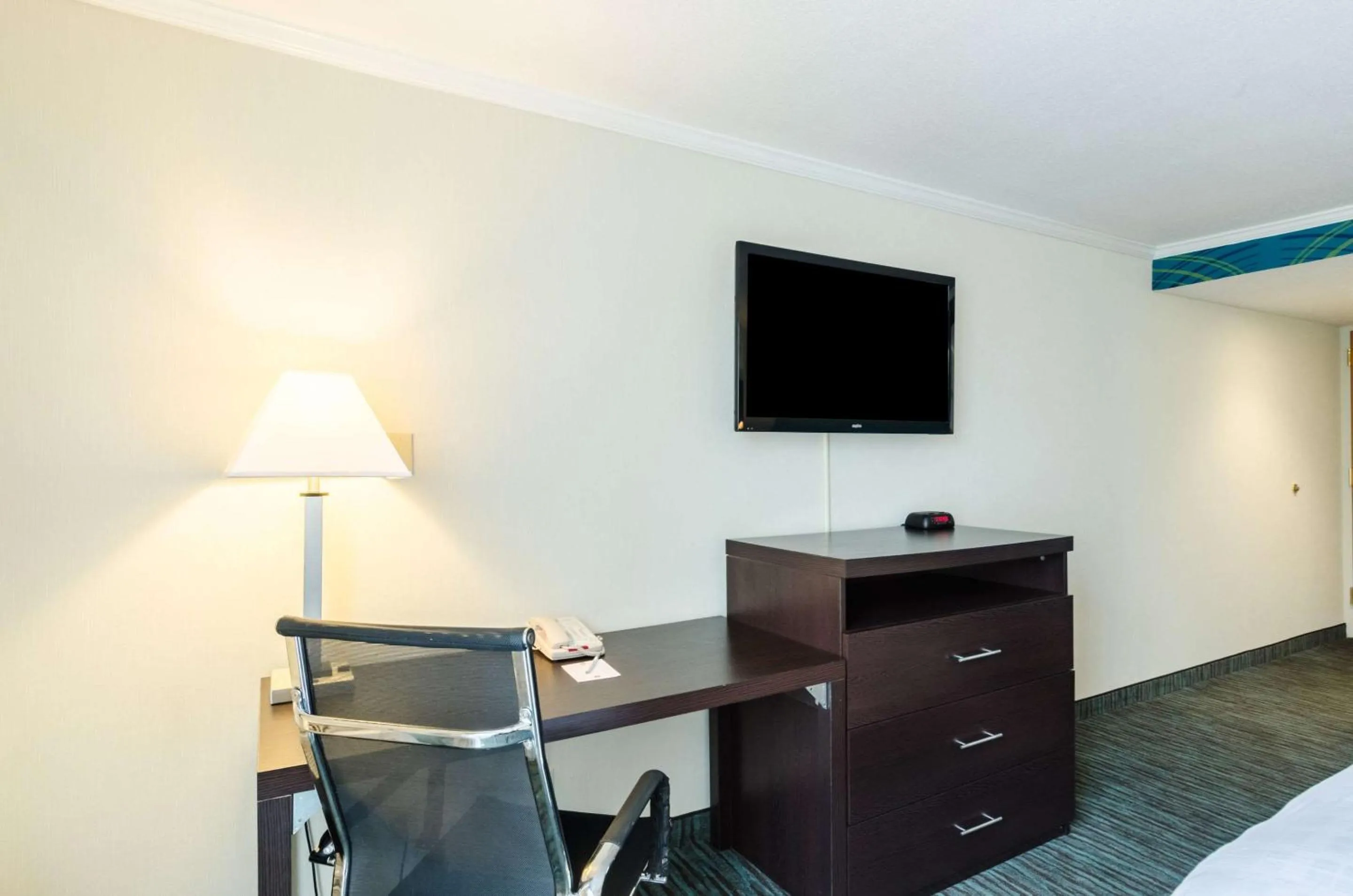 Photo of the whole room, TV/Entertainment Center in Clarion Hotel Aqua Lagoon Waterpark