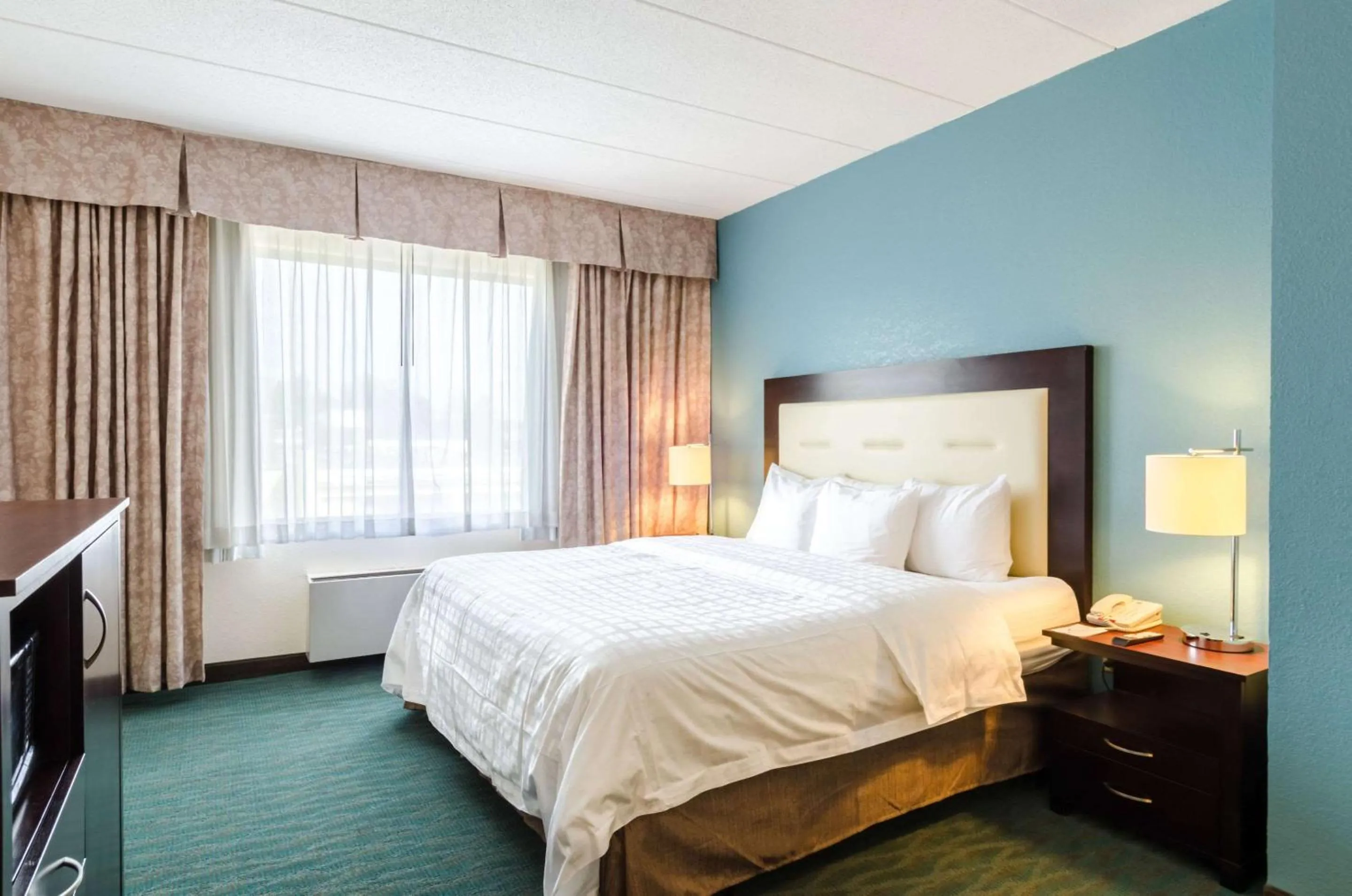 Photo of the whole room in Clarion Hotel Aqua Lagoon Waterpark