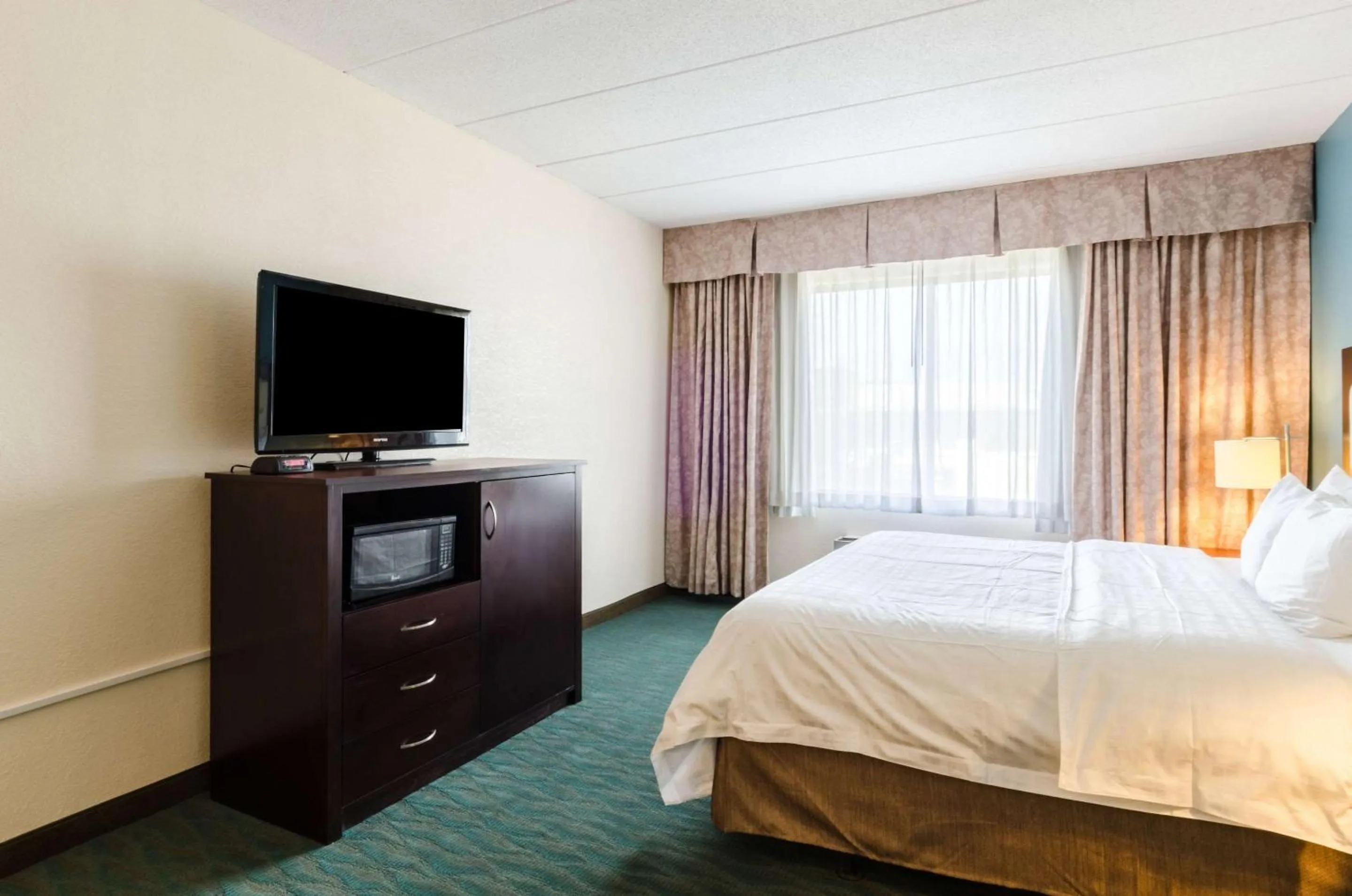 Photo of the whole room, TV/Entertainment Center in Clarion Hotel Aqua Lagoon Waterpark