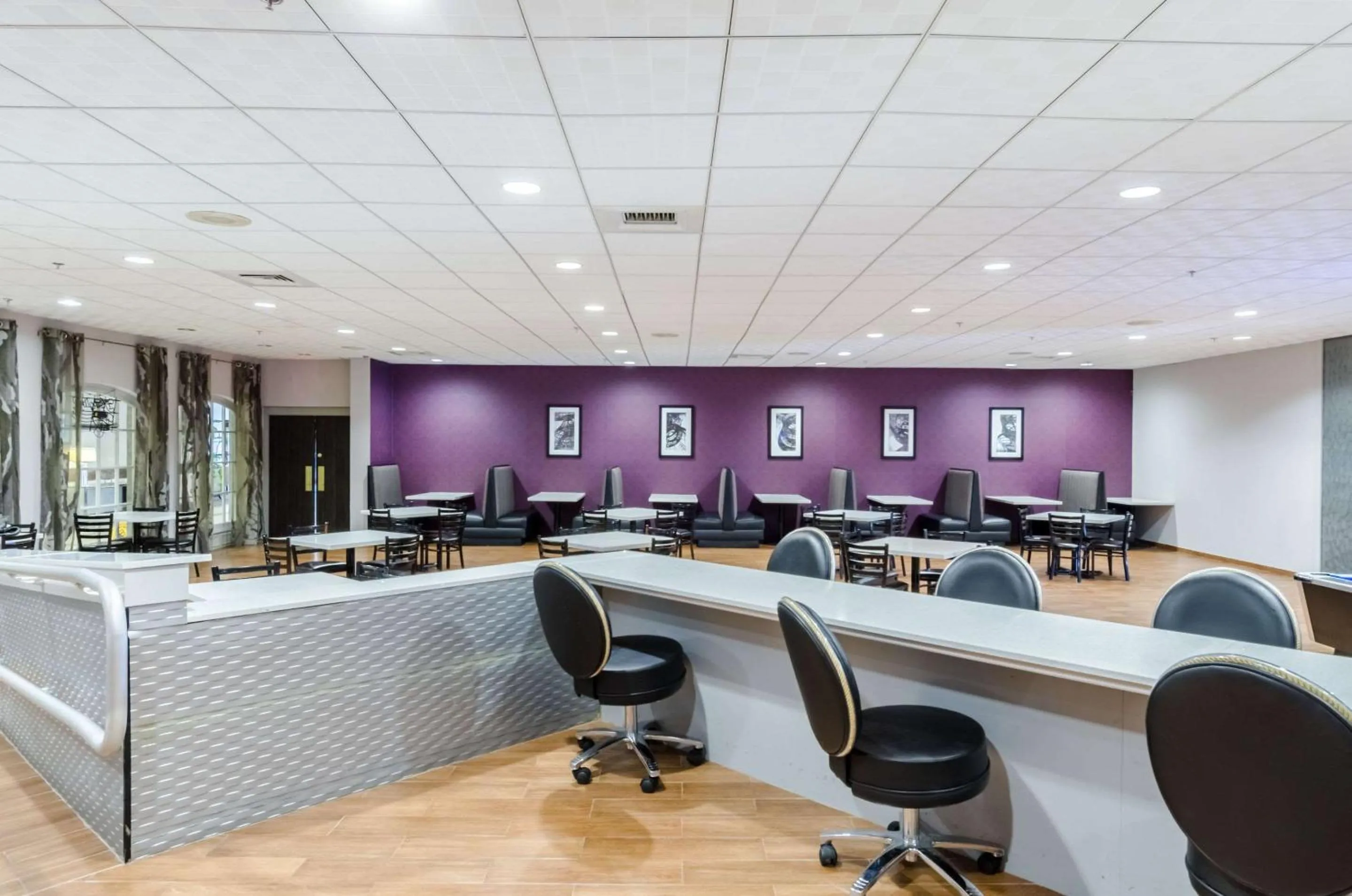 Restaurant/places to eat in Clarion Hotel Aqua Lagoon Waterpark