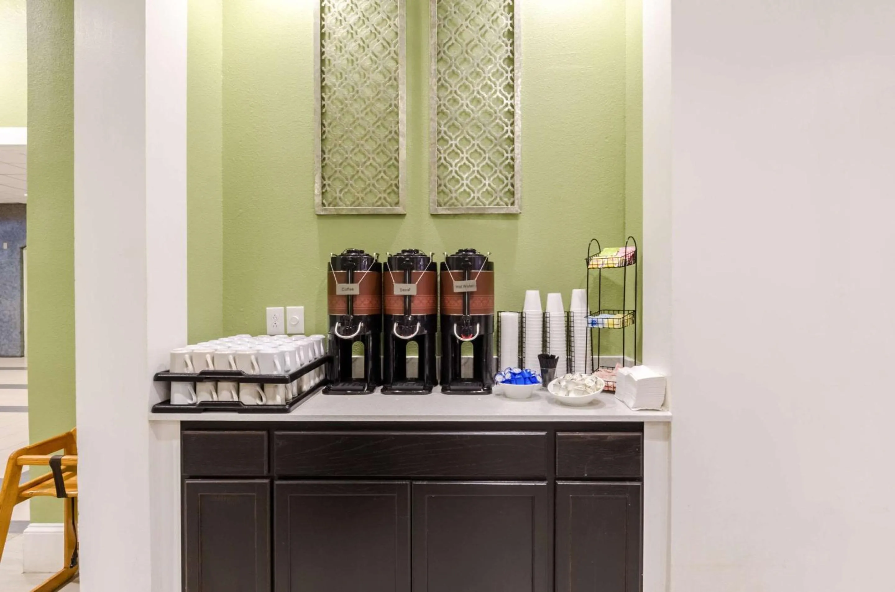 Restaurant/places to eat in Clarion Hotel Aqua Lagoon Waterpark