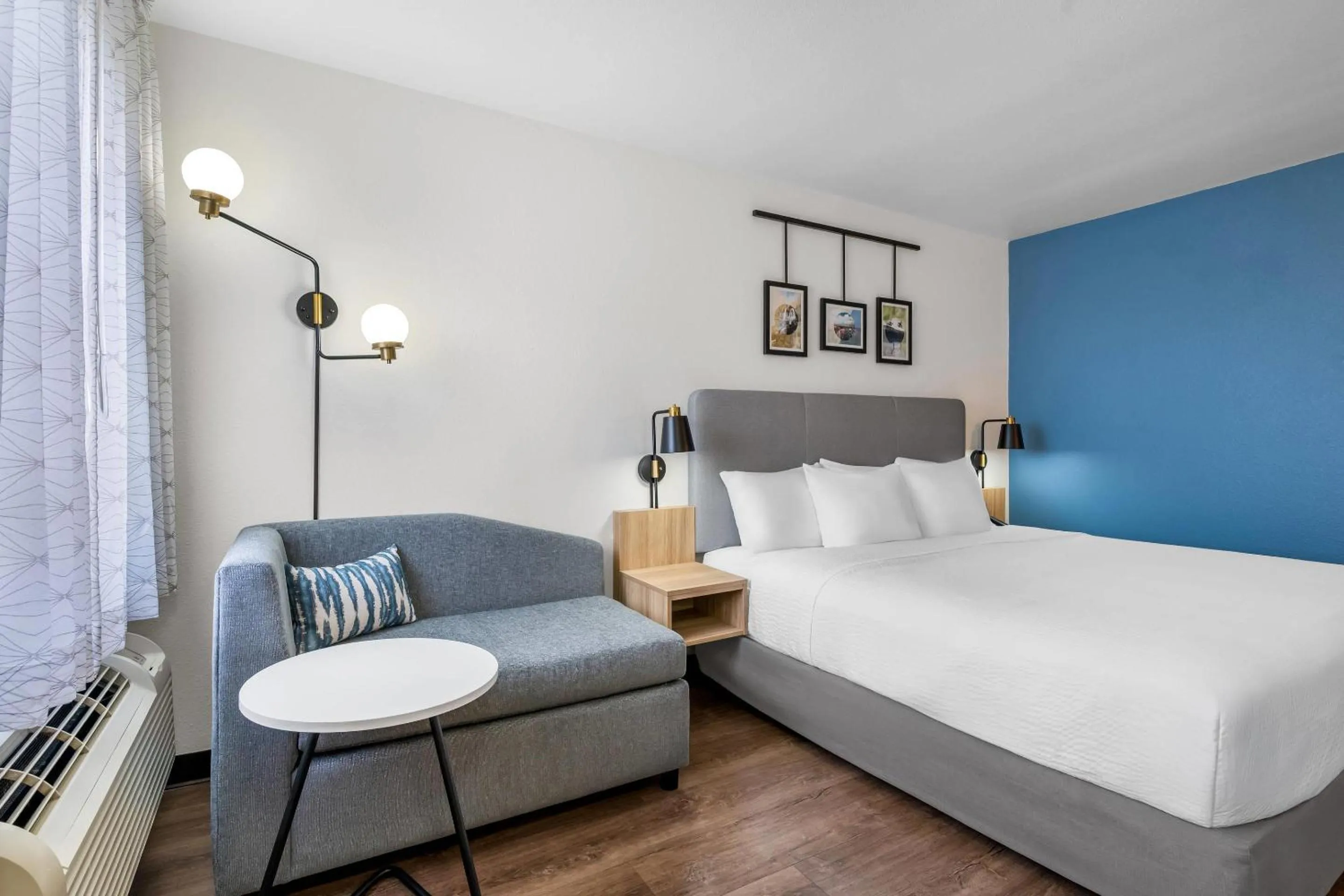 Bedroom, Bed in Sleep Inn & Suites Searcy near University