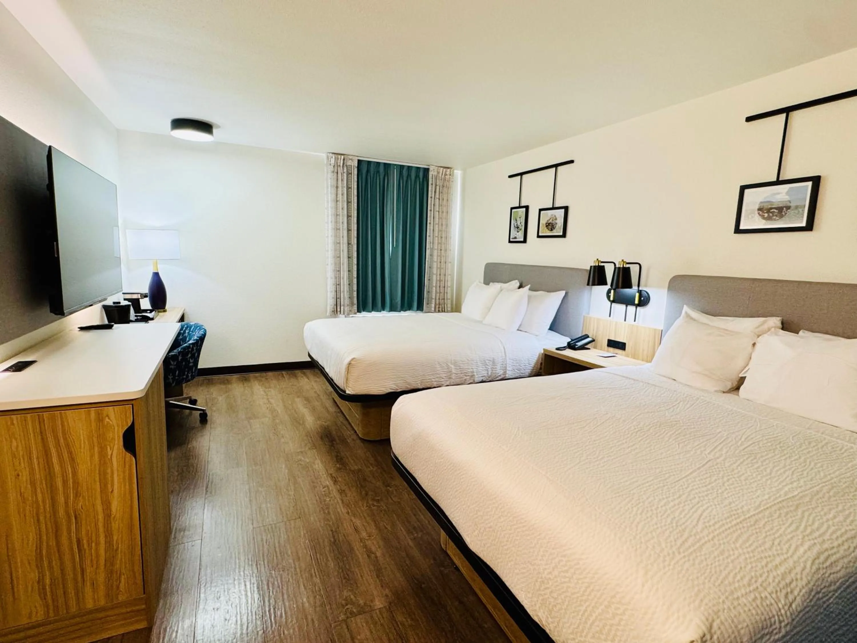 Bedroom, Bed in Sleep Inn & Suites Searcy near University