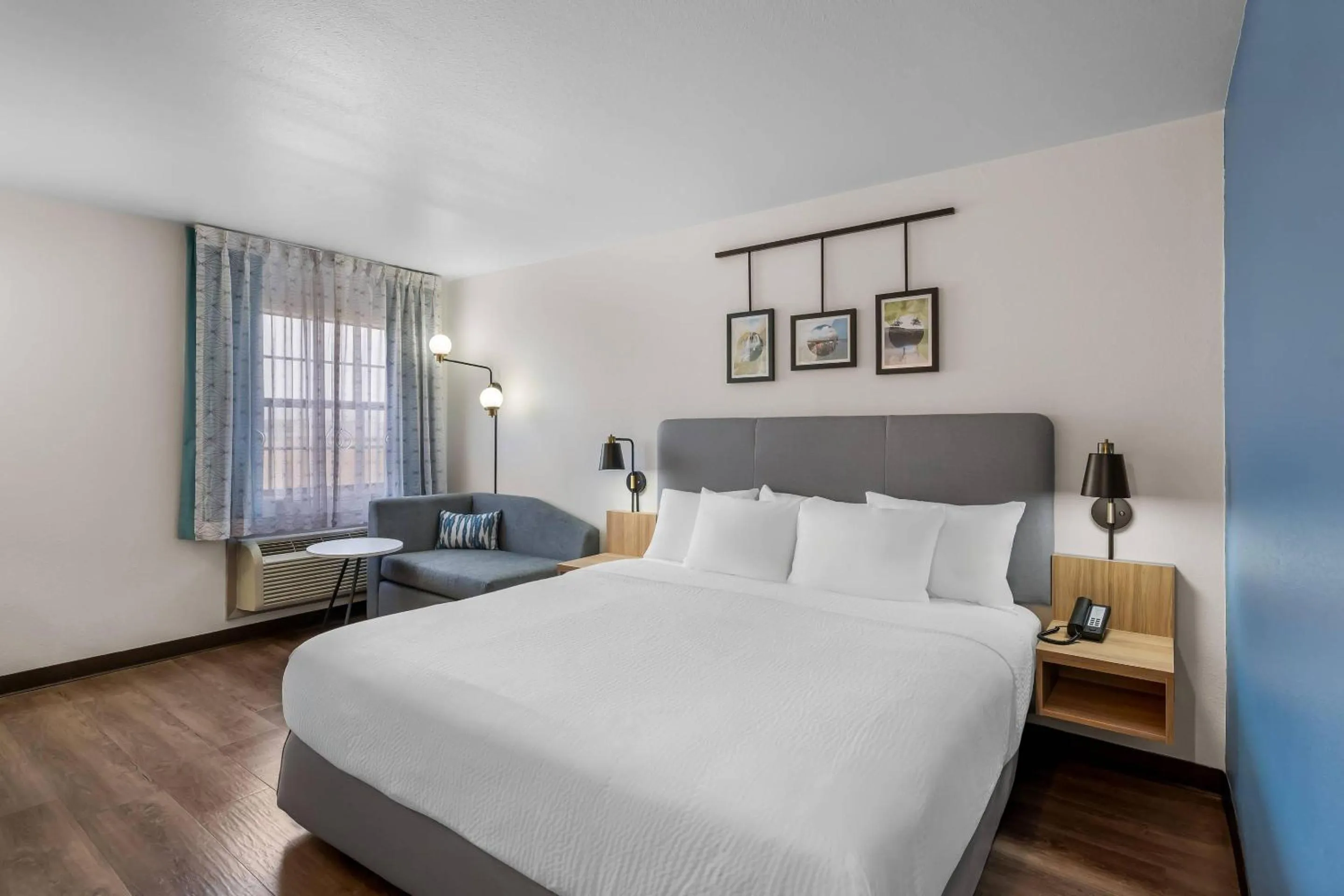 Bedroom, Bed in Sleep Inn & Suites Searcy near University