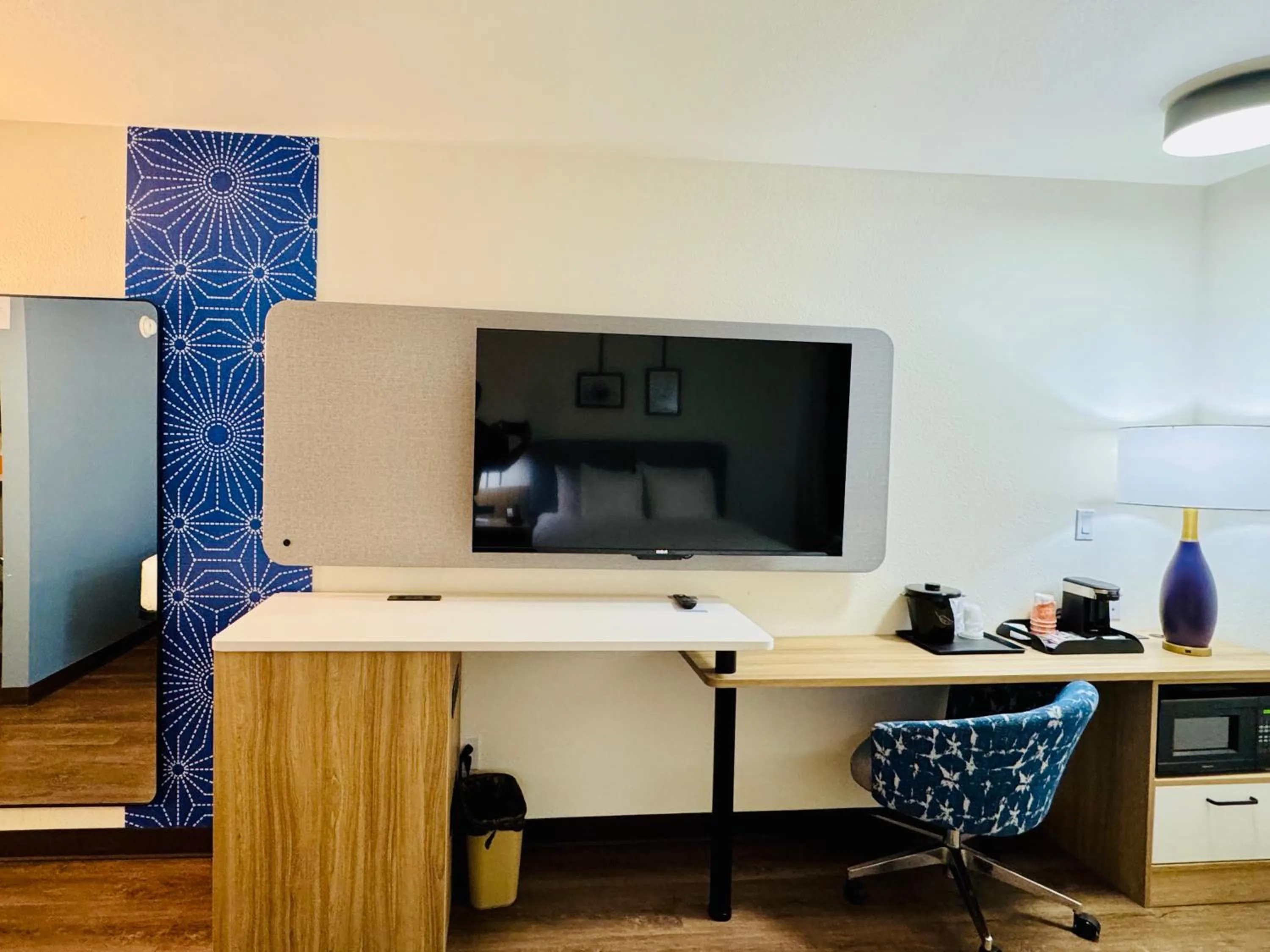 TV and multimedia in Sleep Inn & Suites Searcy near University