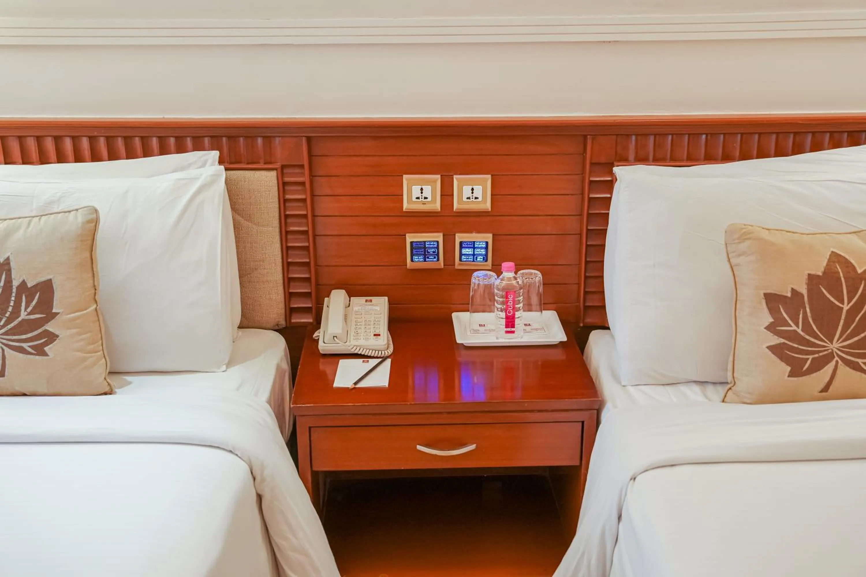 Guests, Bed in Clarion Bella Casa at Airport