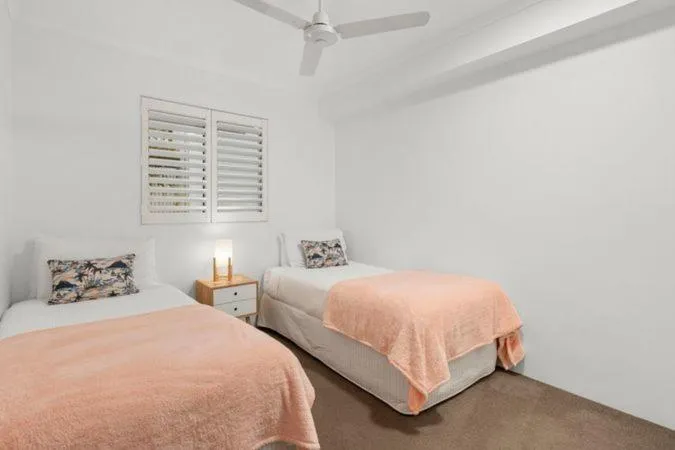 Bedroom, Bed in Sunset Cove Noosa