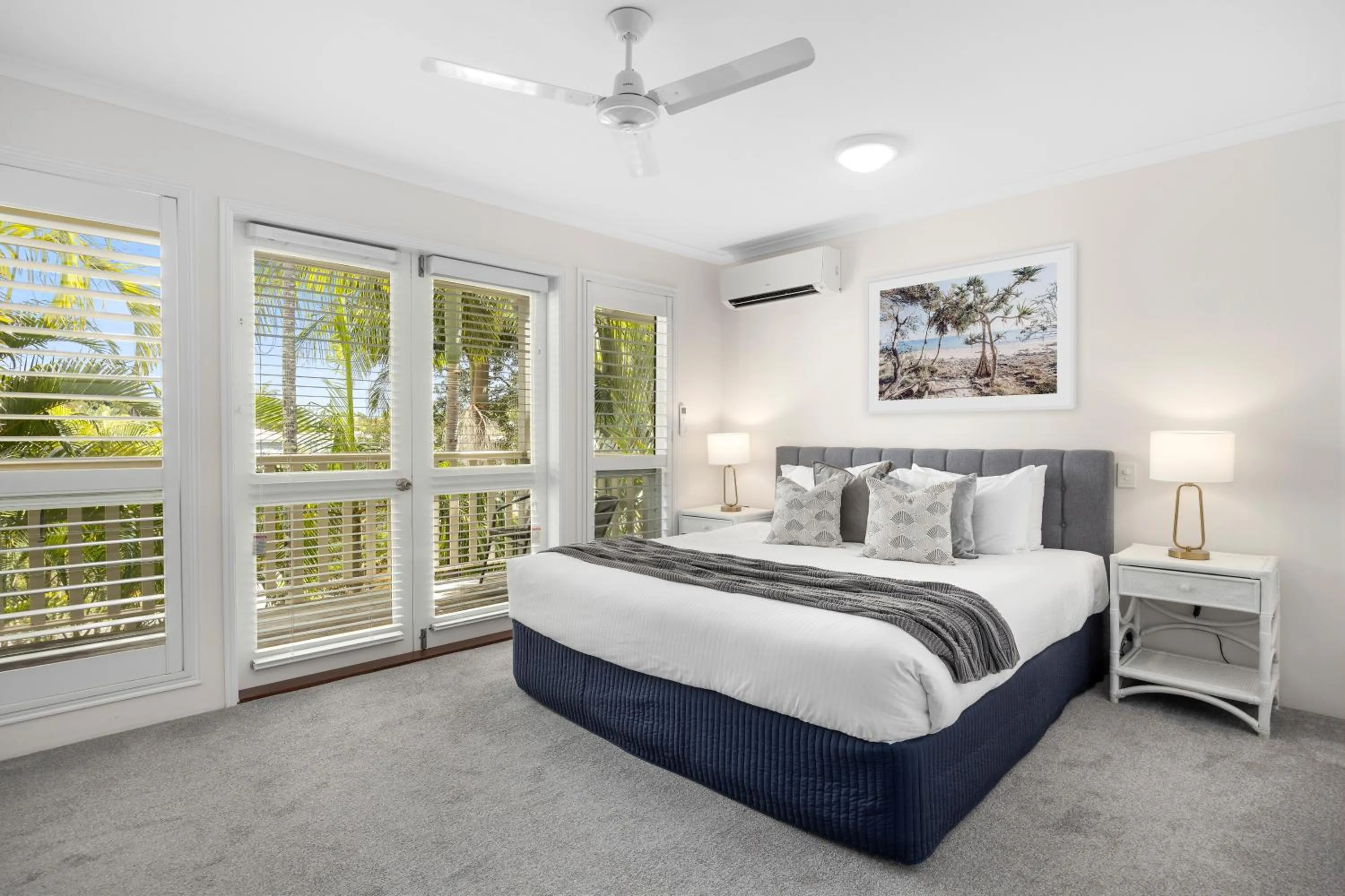 Balcony/Terrace, Bed in Sunset Cove Noosa