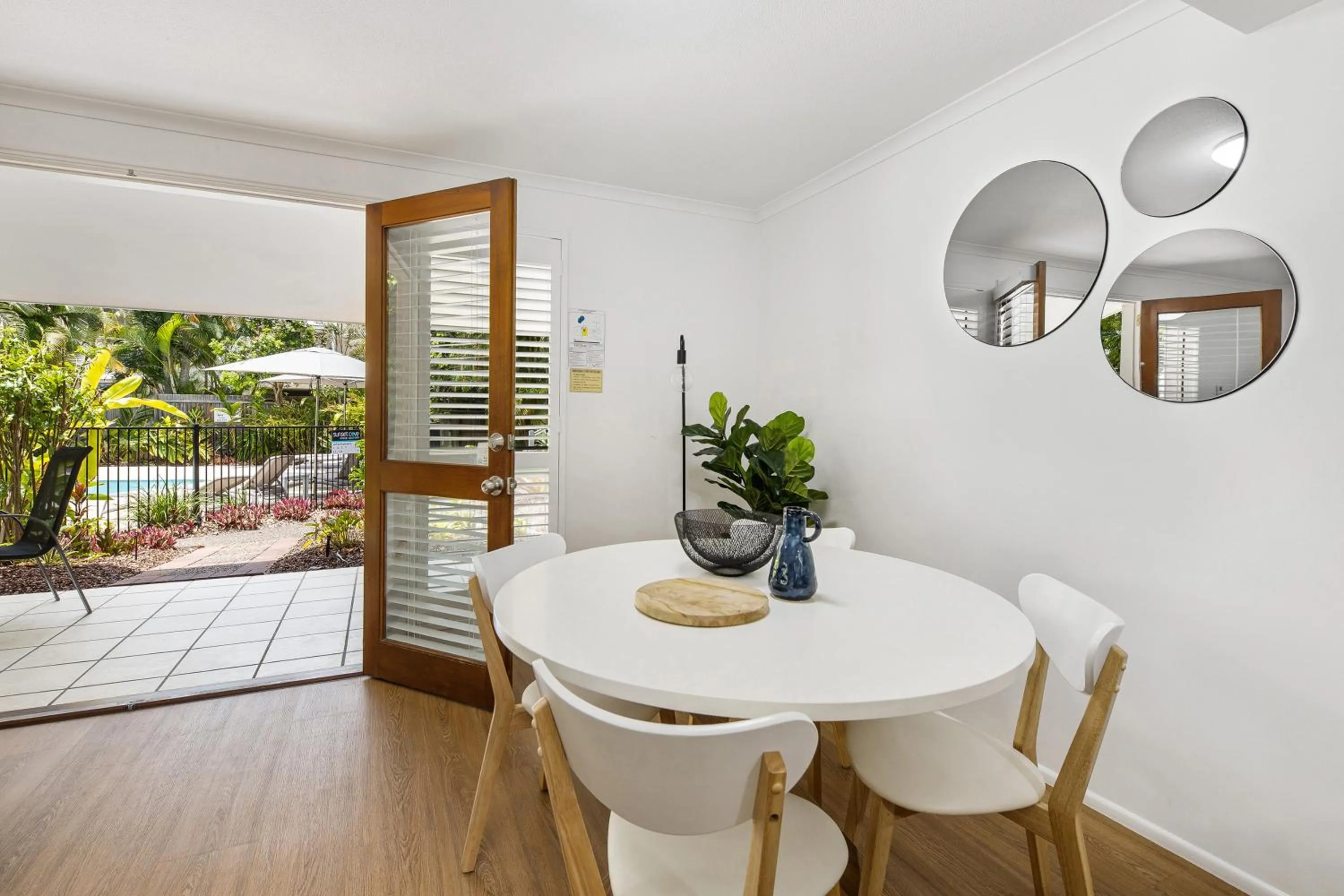 Dining area in Sunset Cove Noosa