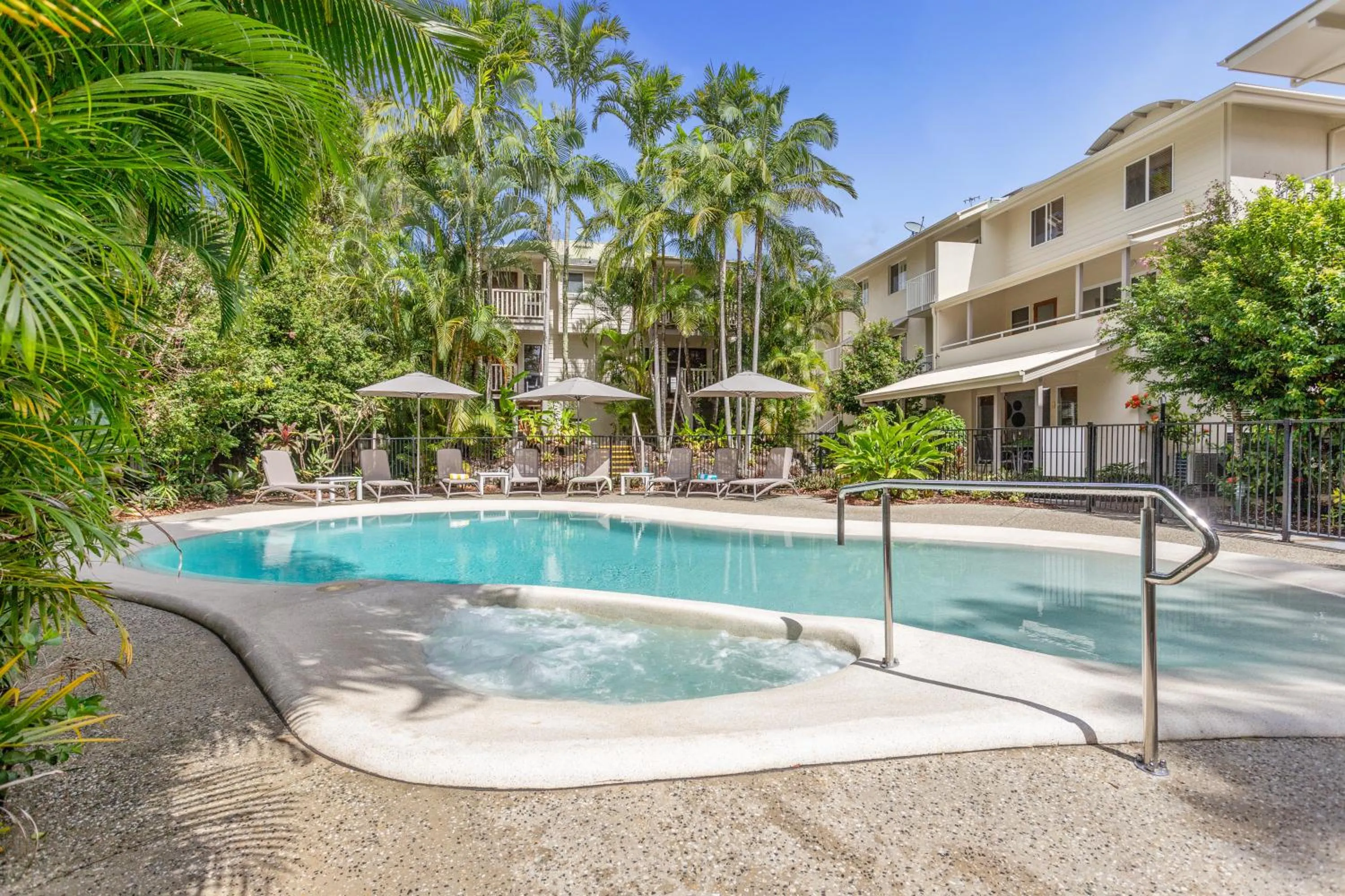Property building in Sunset Cove Noosa