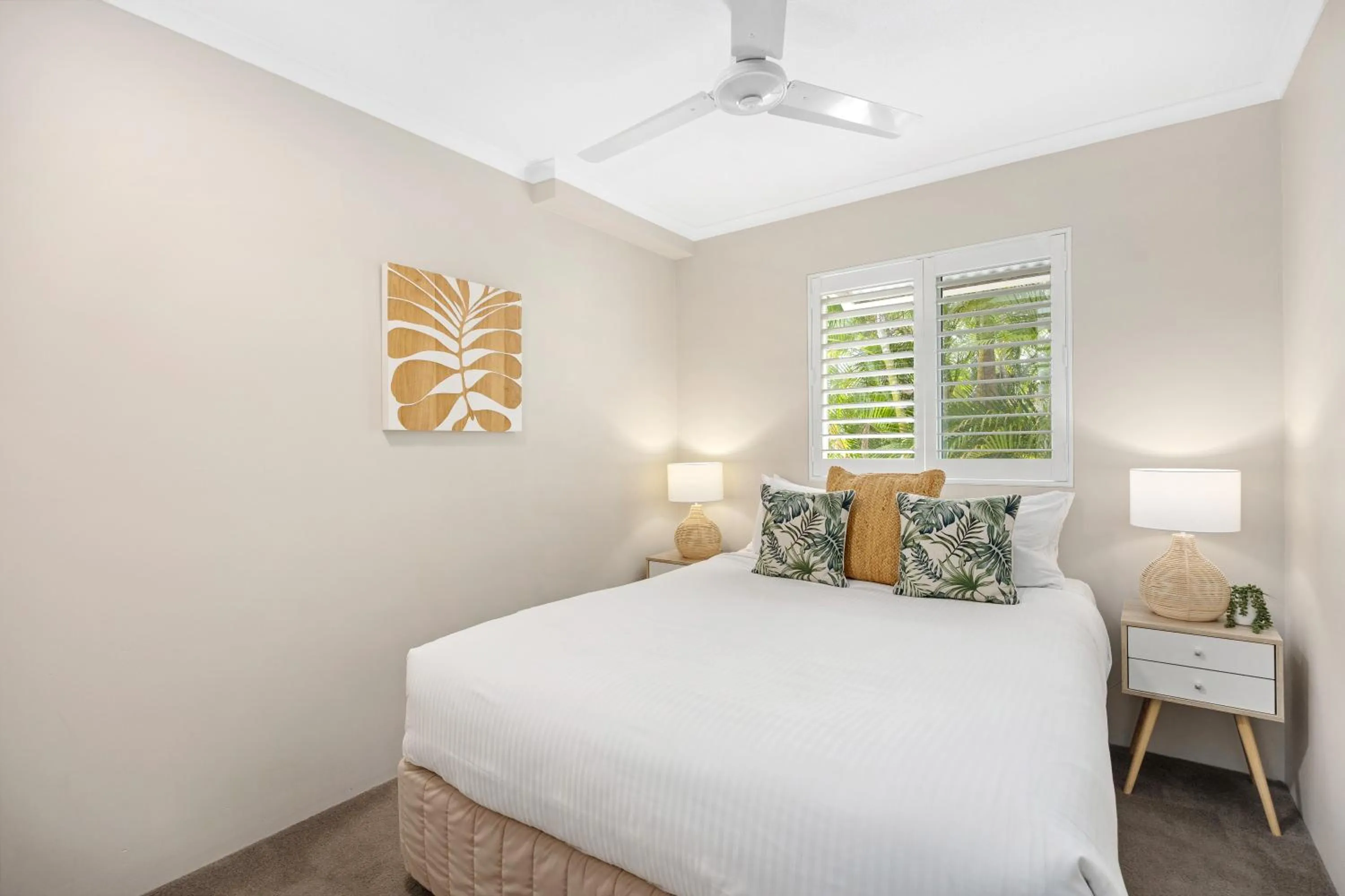 Bedroom, Bed in Sunset Cove Noosa